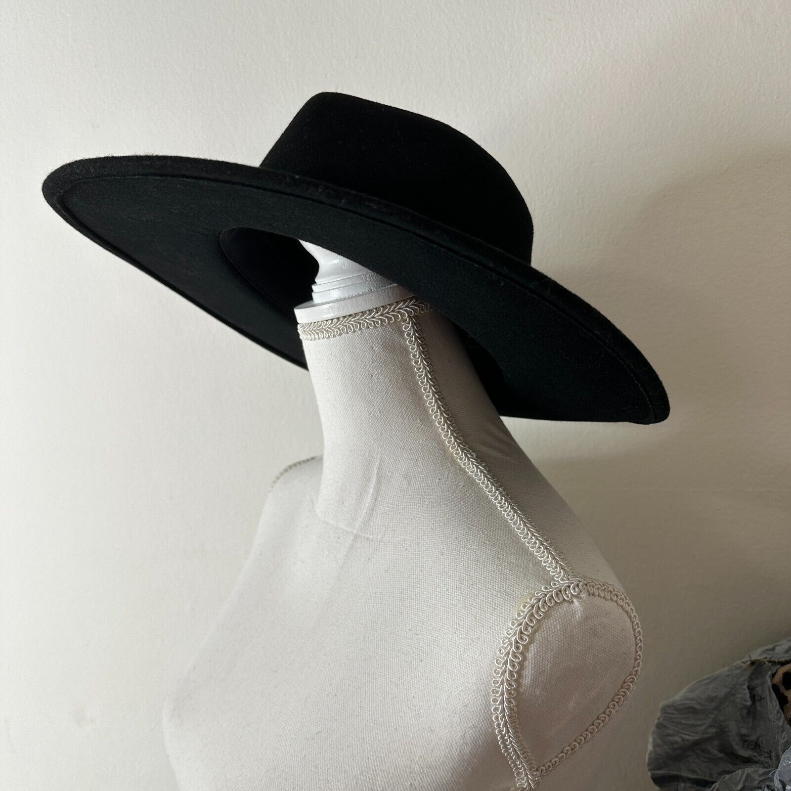 Other NWOT Black Teardrop Round Wide Brim Wool Fedora Unisex Size ONE SIZE - 7 Thumbnail