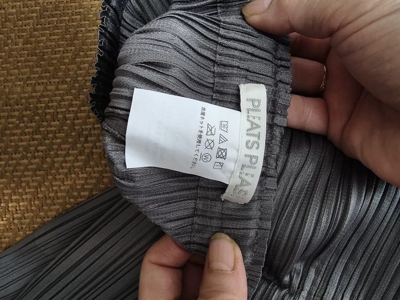 Issey Miyake Issey Miyake size:2 Grey pleated pants Size 31" - 3 Thumbnail