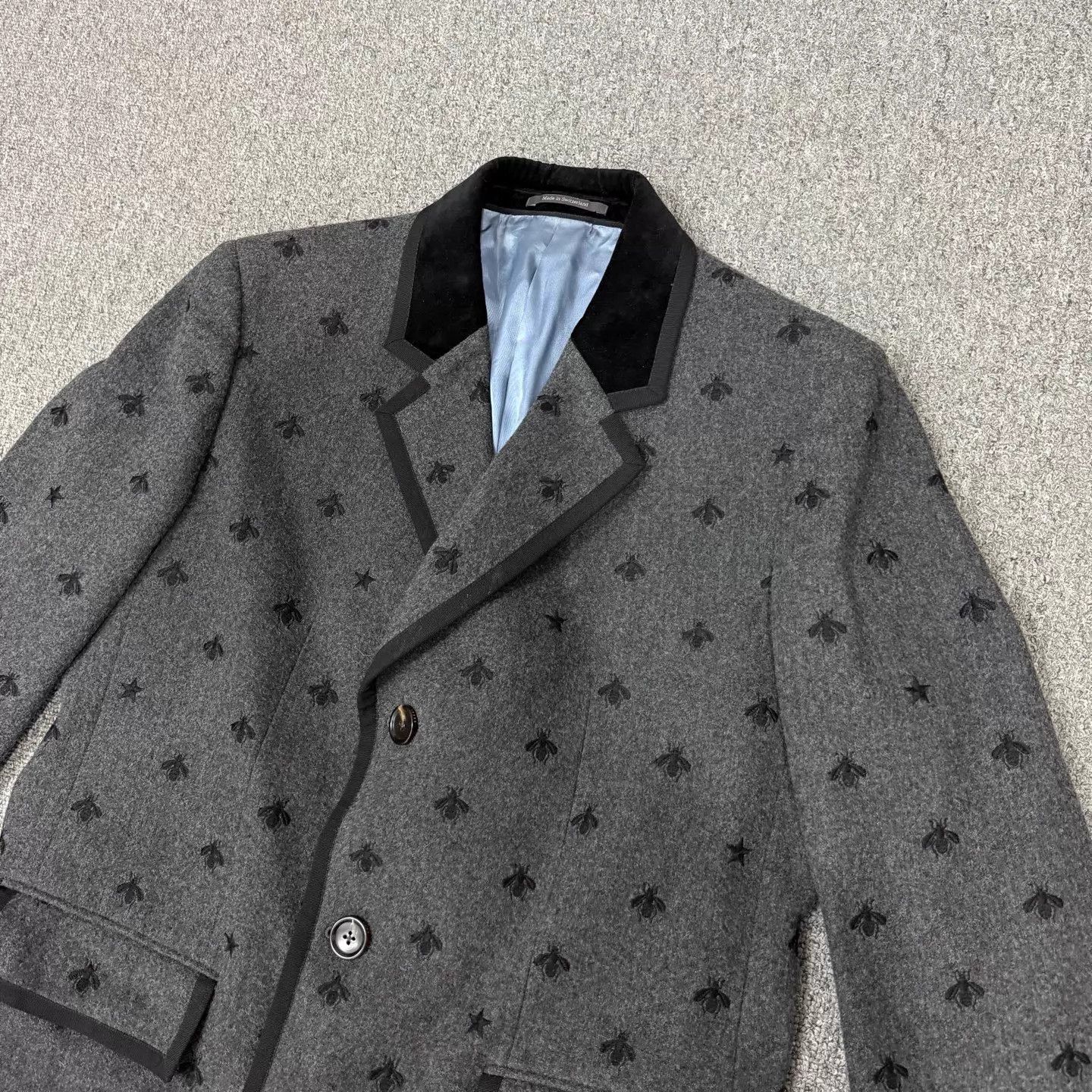 Gucci Gucci Gray All-Over Bee Embroidery Wool Overcoat 48R 99New Size US M / EU 48-50 / 2 - 3 Thumbnail