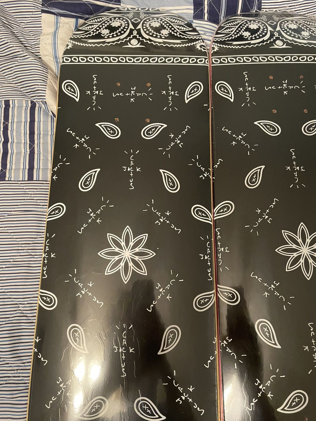 Travis Scott Travis Scott Cactus Jack Paisley Skateboard Deck Size ONE SIZE - 2 Thumbnail