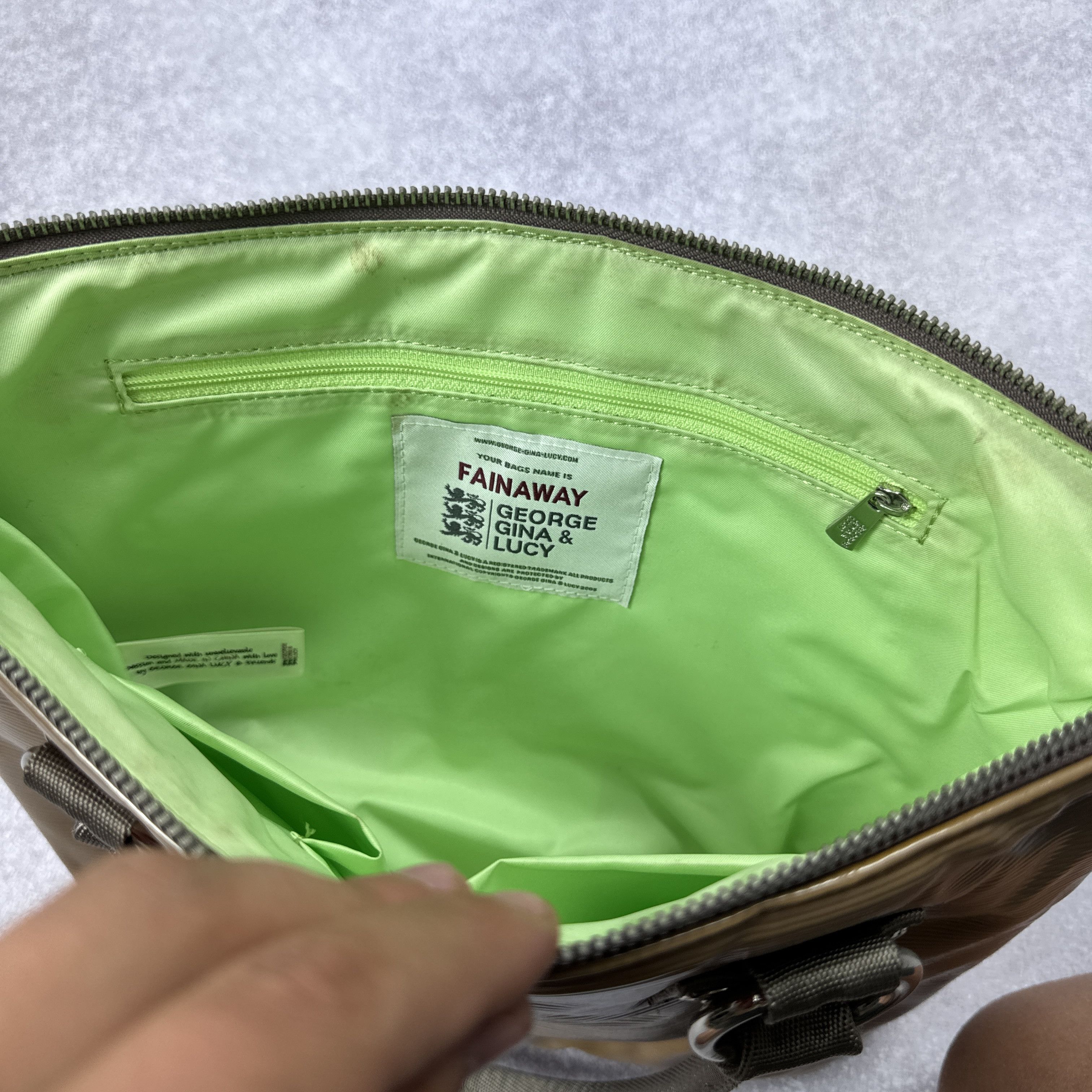 Designer × George Gina & Lucy GGL GEORGE GINA & LUCY FAINAWAY GLOSS HANDLE BAG Size ONE SIZE - 9 Thumbnail