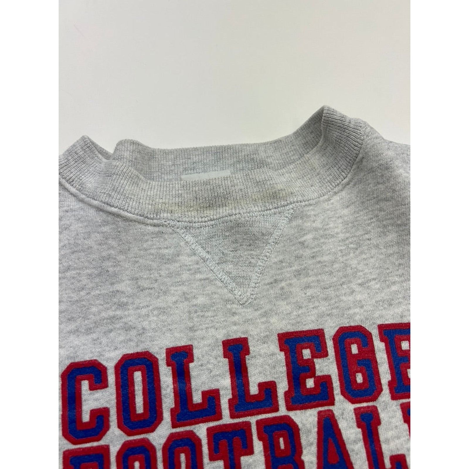 NCAA Vintage 90s College Hall Of Fame Graphic Sweatshirt Size L Size US L / EU 52-54 / 3 - 5 Thumbnail