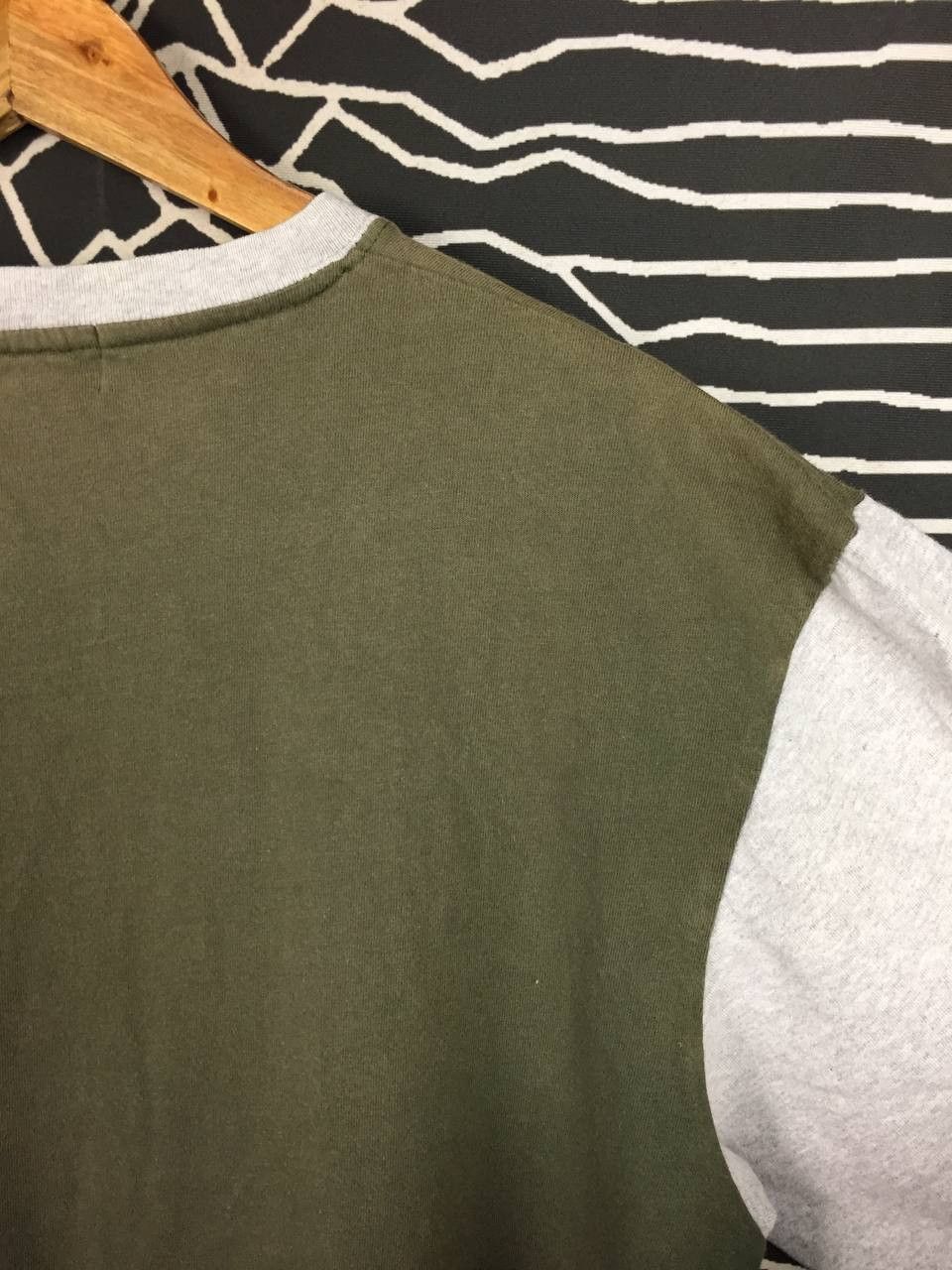 J.Crew Vtg J.Crew Made In Usa Retro Style Two-Tone Spell Out Tee Size US M / EU 48-50 / 2 - 11 Thumbnail