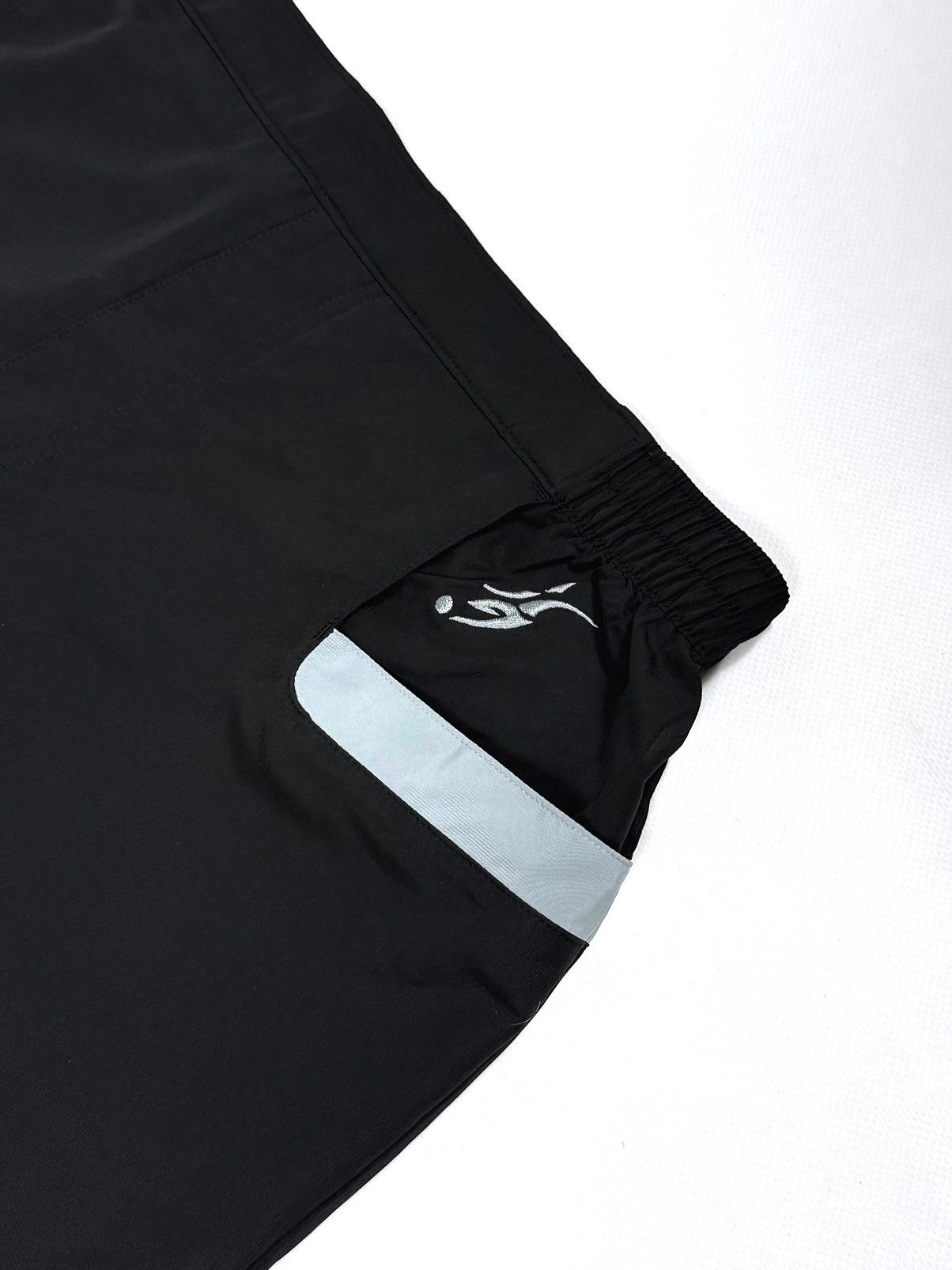 Adidas Y2k Rare Adidas Baggy Long Shorts Size US 32 / EU 48 - 11 Thumbnail