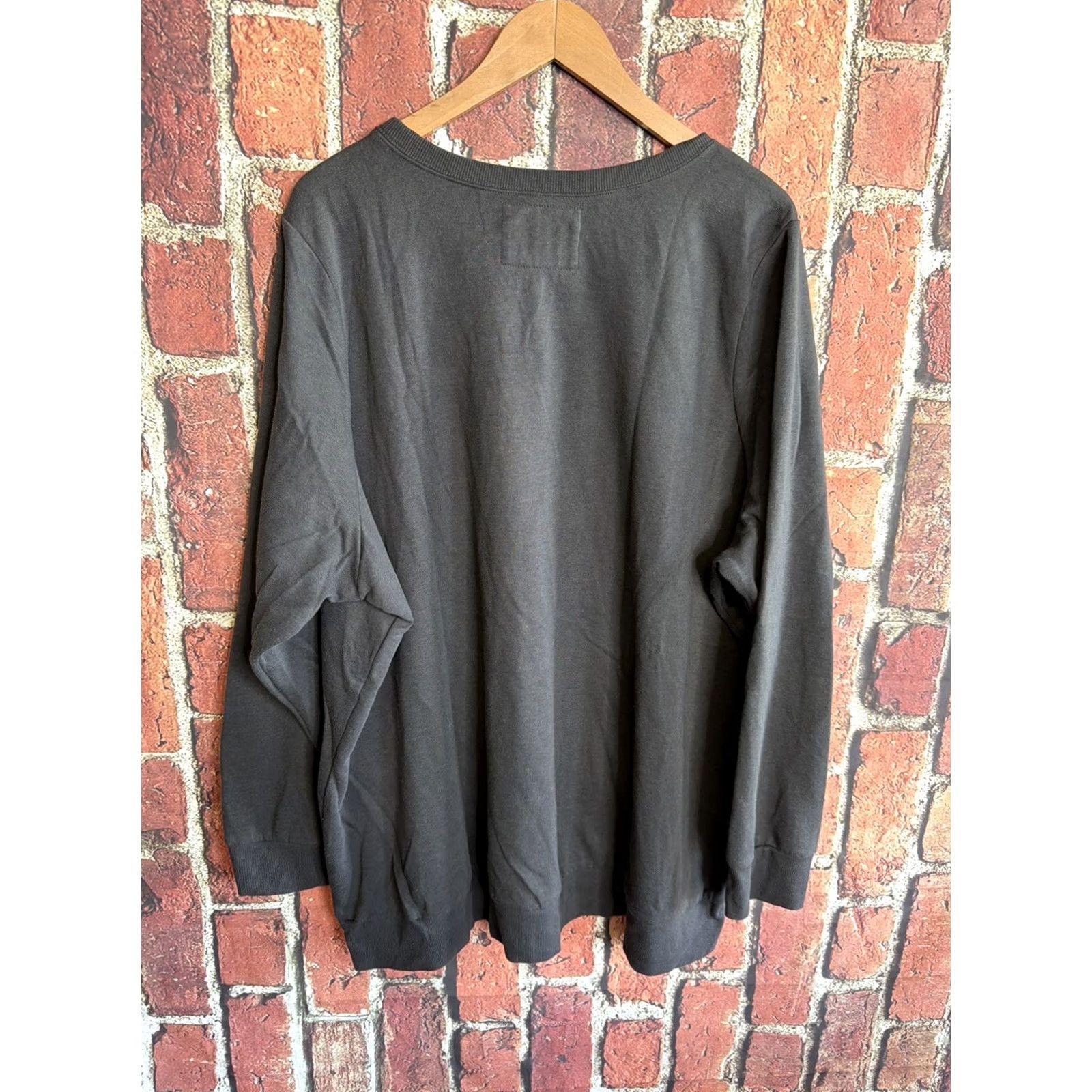 Torrid Torrid Daria Sweatshirt Crew Neck Fleece Black 4X Plus Size Womens 90s Pullover Size XXL / US 16-18 / IT 52-54 - 3 Thumbnail