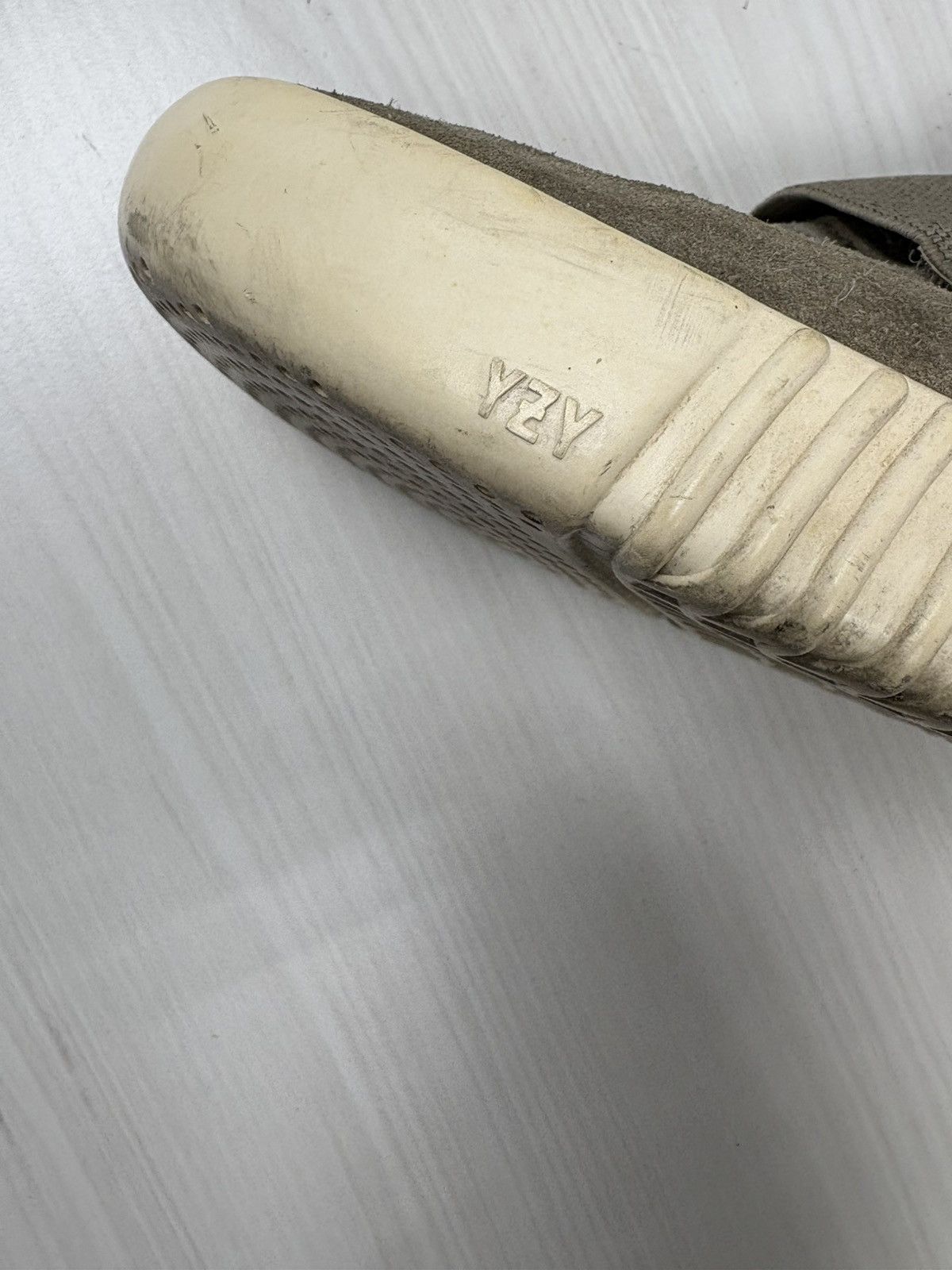 Adidas YEEZY 750 OG Light Grey Size US 12 / EU 45 - 5 Thumbnail