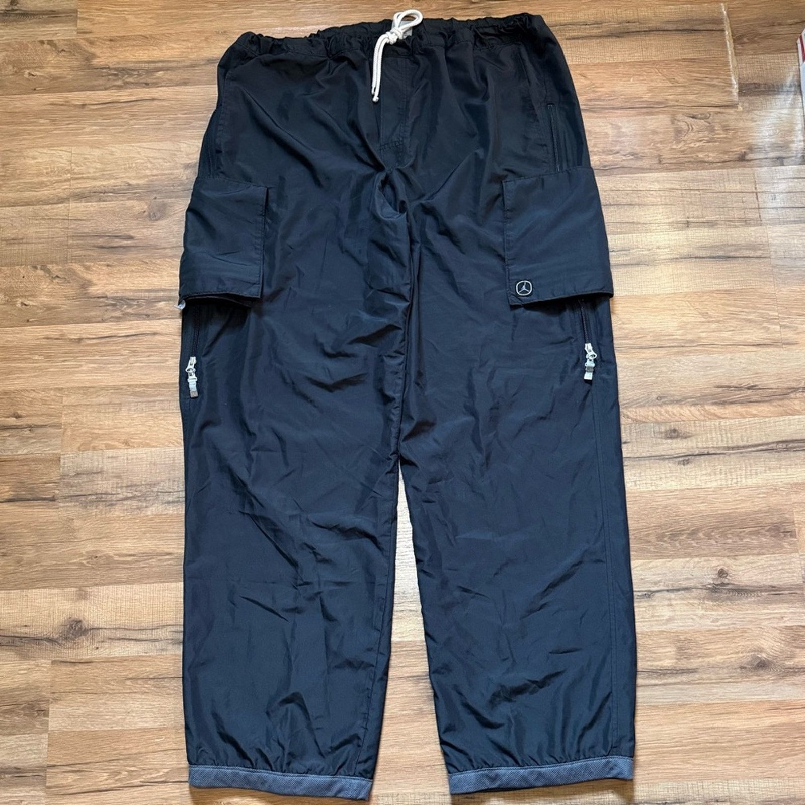 Jordan Brand Y2K Jordan Cargo Windbreaker Sweatpants Size US 38 / EU 54 - 1 Thumbnail