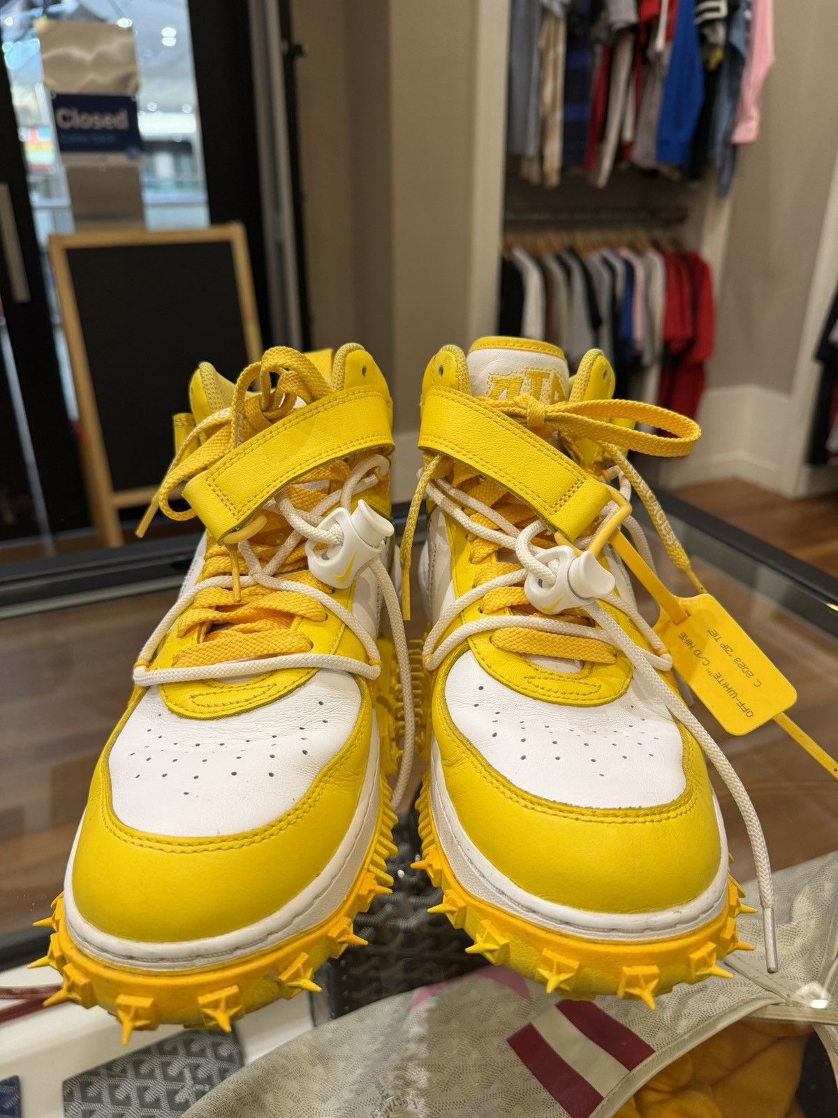 Nike × Off-White Off-White x Nike Air Force 1 Mid SP ‘Varsity Maize’ Size US 9 / EU 42 - 5 Thumbnail