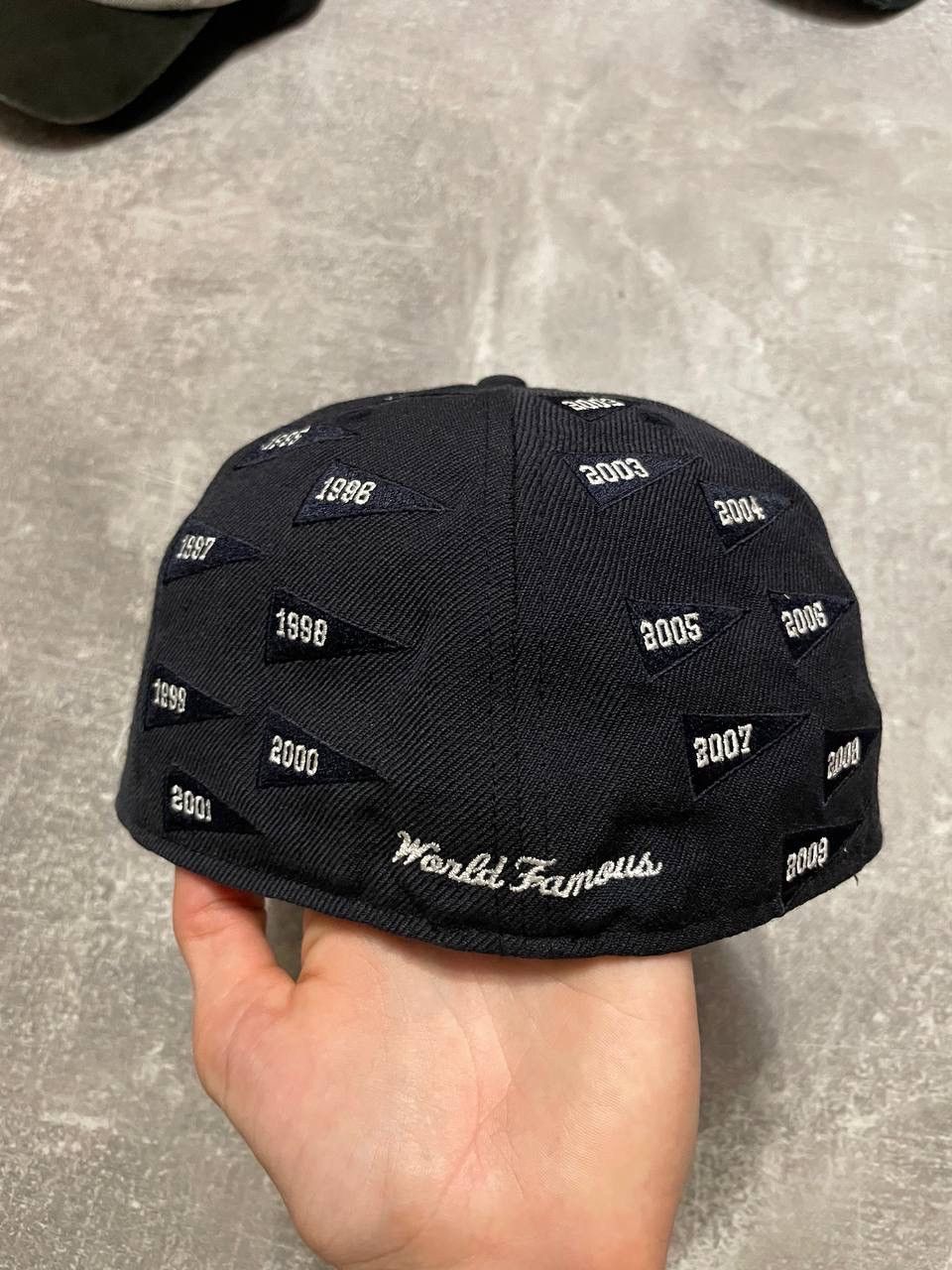 Hypebeast × Supreme Supreme New Era Box Logo World Famous Flags SnapBack Cap Size ONE SIZE - 5 Thumbnail