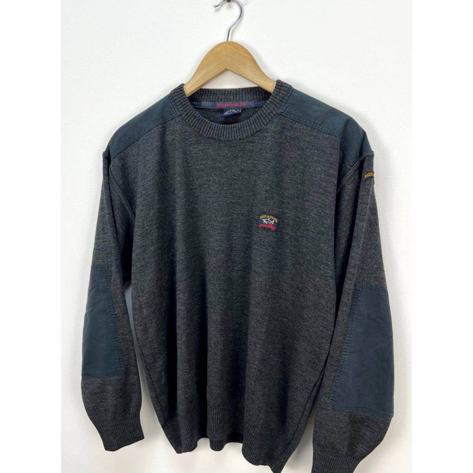 Paul & Shark VINTAGE Paul & Shark Sweater Pullover Crew Neck Mens Size M Gray Wool Knit Logo Pullover Chest 20.5" Armpit 24.5" Length 25" Sleeve 22.5" Size US M / EU 48-50 / 2 - 2 Thumbnail