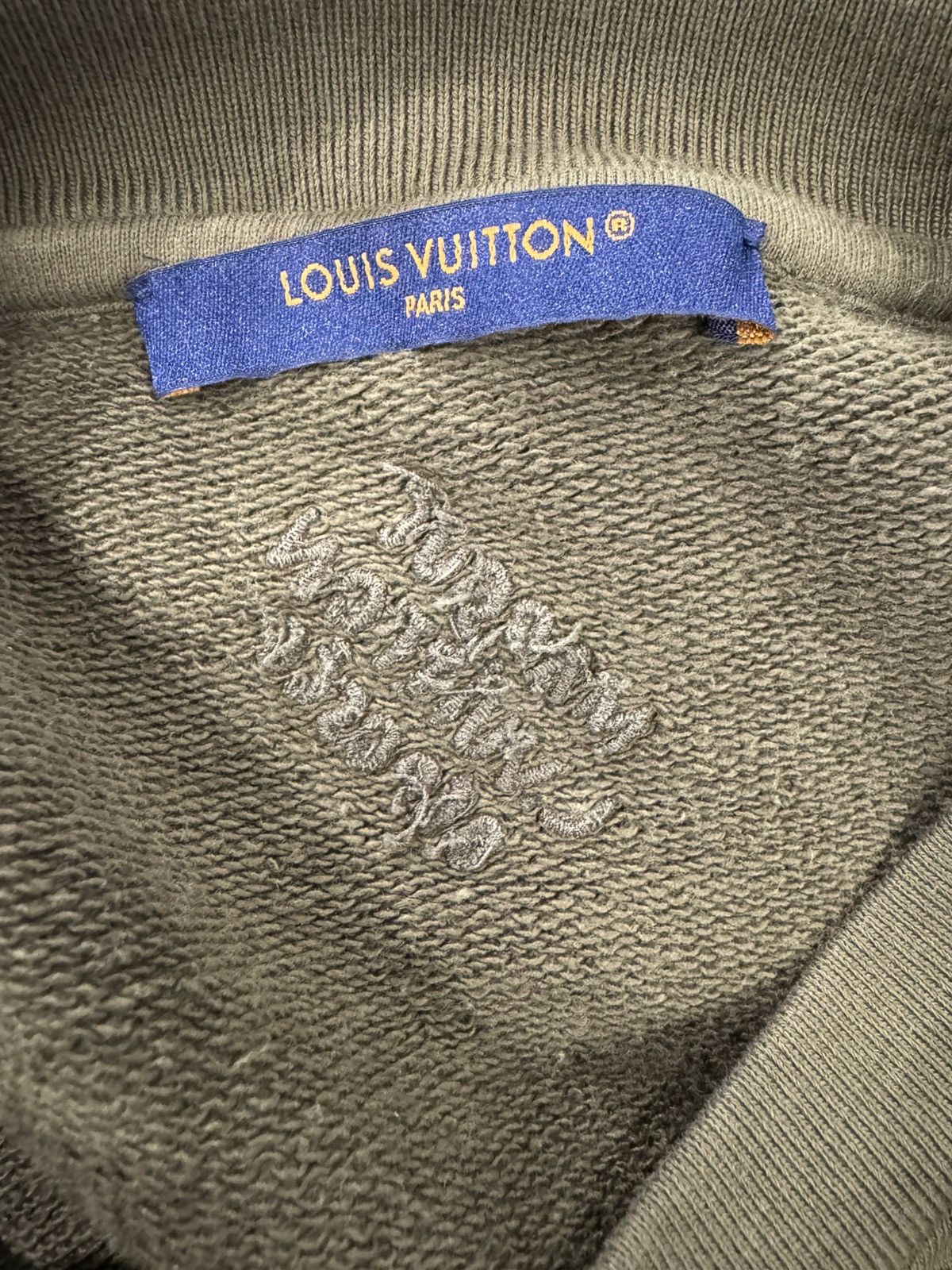 Louis Vuitton Louis Vuitton Lovers Embroided Sweater Size US XL / EU 56 / 4 - 4 Thumbnail