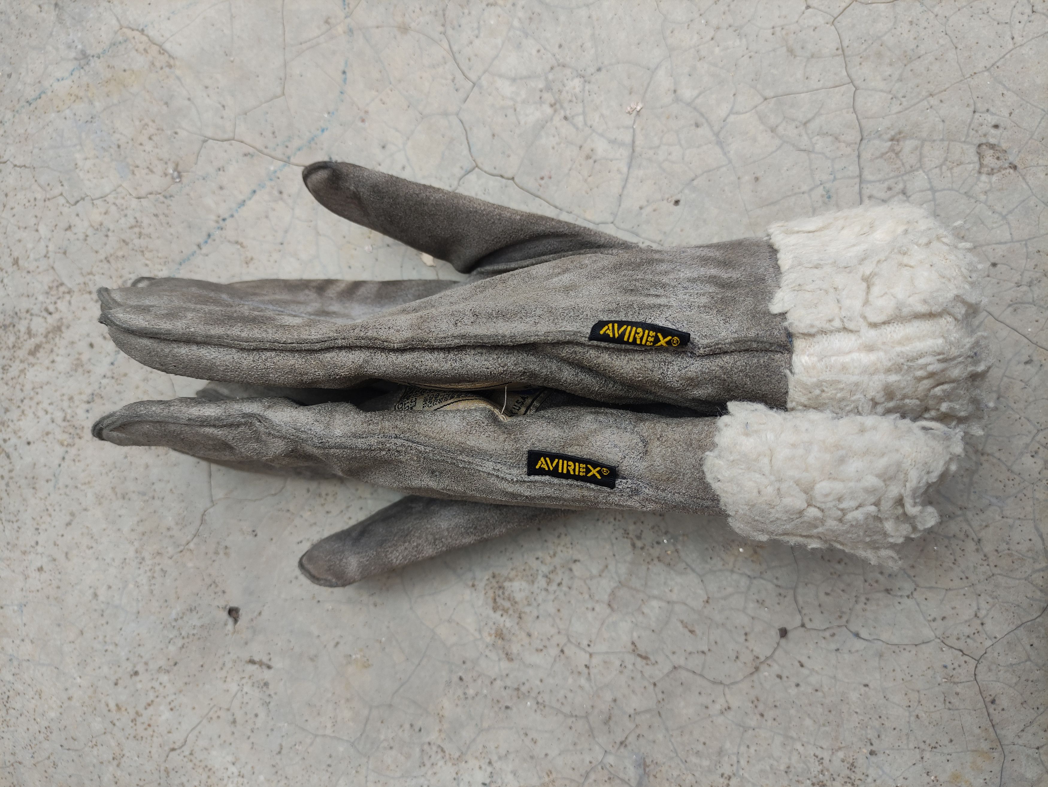 Avirex AVIREX AIR FORCE VINTAGE GLOVES SUEDE LEATHER/ FLEECE Size ONE SIZE - 11 Thumbnail