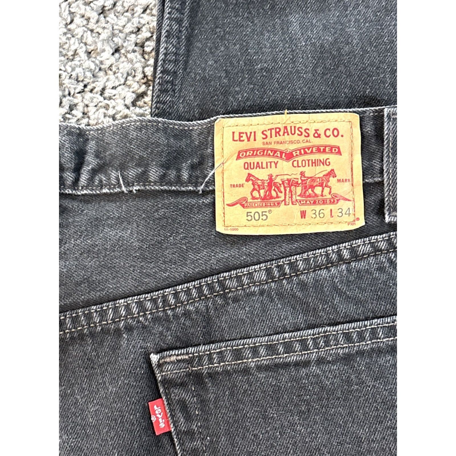 Levi's VTG Levi's 505 Regular Fit Jeans Mens 36x33 Faded Black Denim 90s Straight 5-Pocket USA Shirt? Size US 36 / EU 52 - 6 Thumbnail