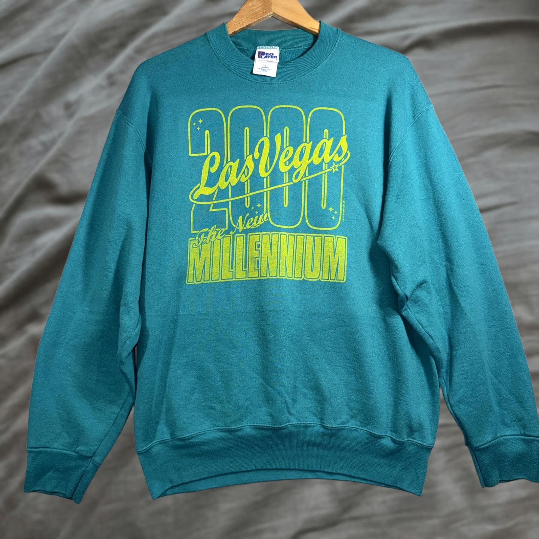 Pro Player VINTAGE Pro-Player Sweatshirt Mens Large Green Las Vegas 2000 Millennium City Graphic Print Pullover Knit fleece Size US L / EU 52-54 / 3 - 1 Thumbnail