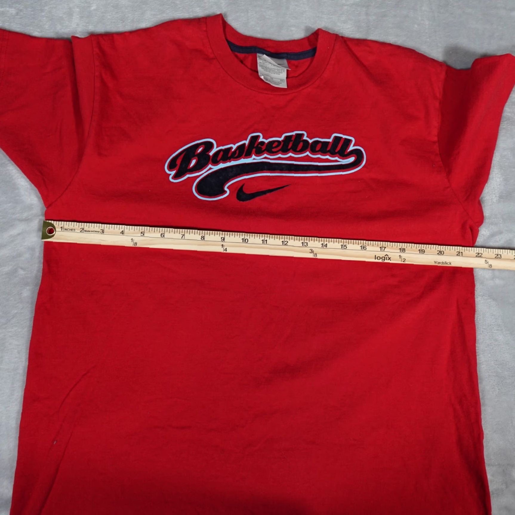 Nike VINTAGE Nike Basketball T-Shirt Men XL Red 2000s Retro Logo Short Sleeve Size US L / EU 52-54 / 3 - 7 Thumbnail
