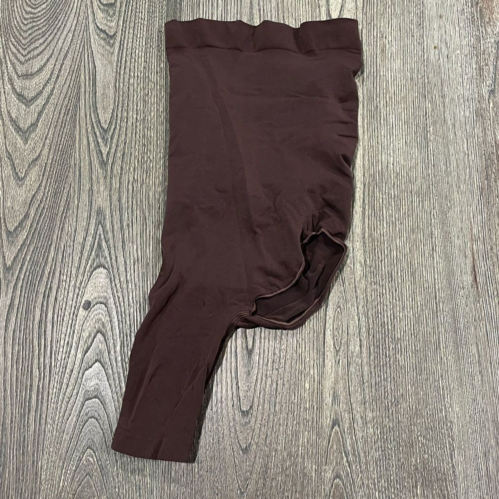 SKIMS NWOT Seamless Sculpt Solution Right Leg Exposed Shapewear Size ONE SIZE - 1 Thumbnail