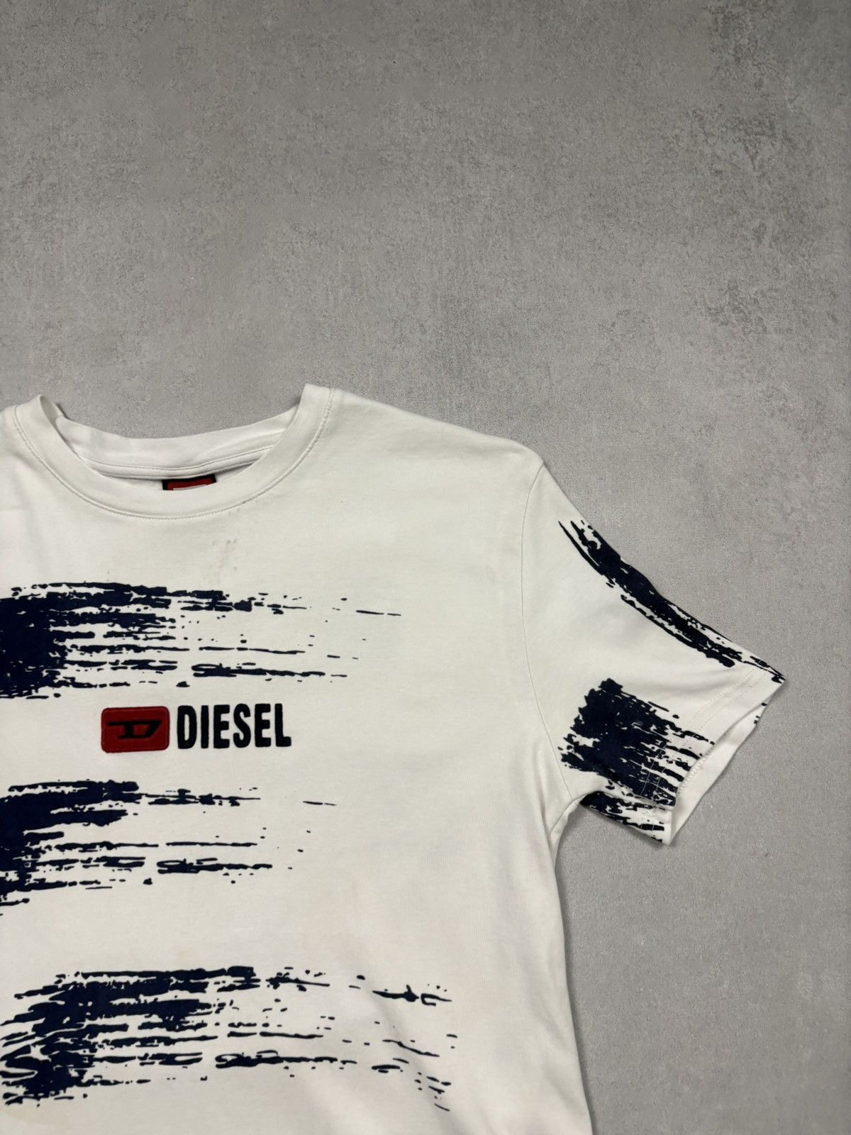 Diesel Diesel 2000s Distressed White Brush Stroke Tee 3D Logo M Y2K Size US M / EU 48-50 / 2 - 2 Thumbnail