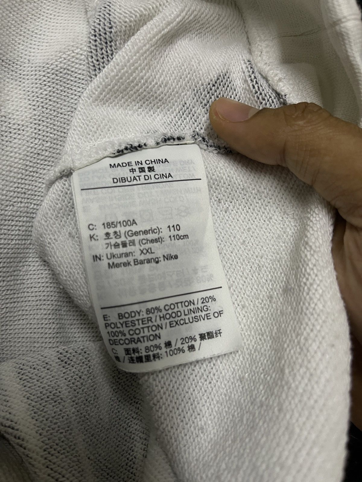 Nike Nike OverPrinted Hoodie Pullover Size US XL / EU 56 / 4 - 5 Thumbnail