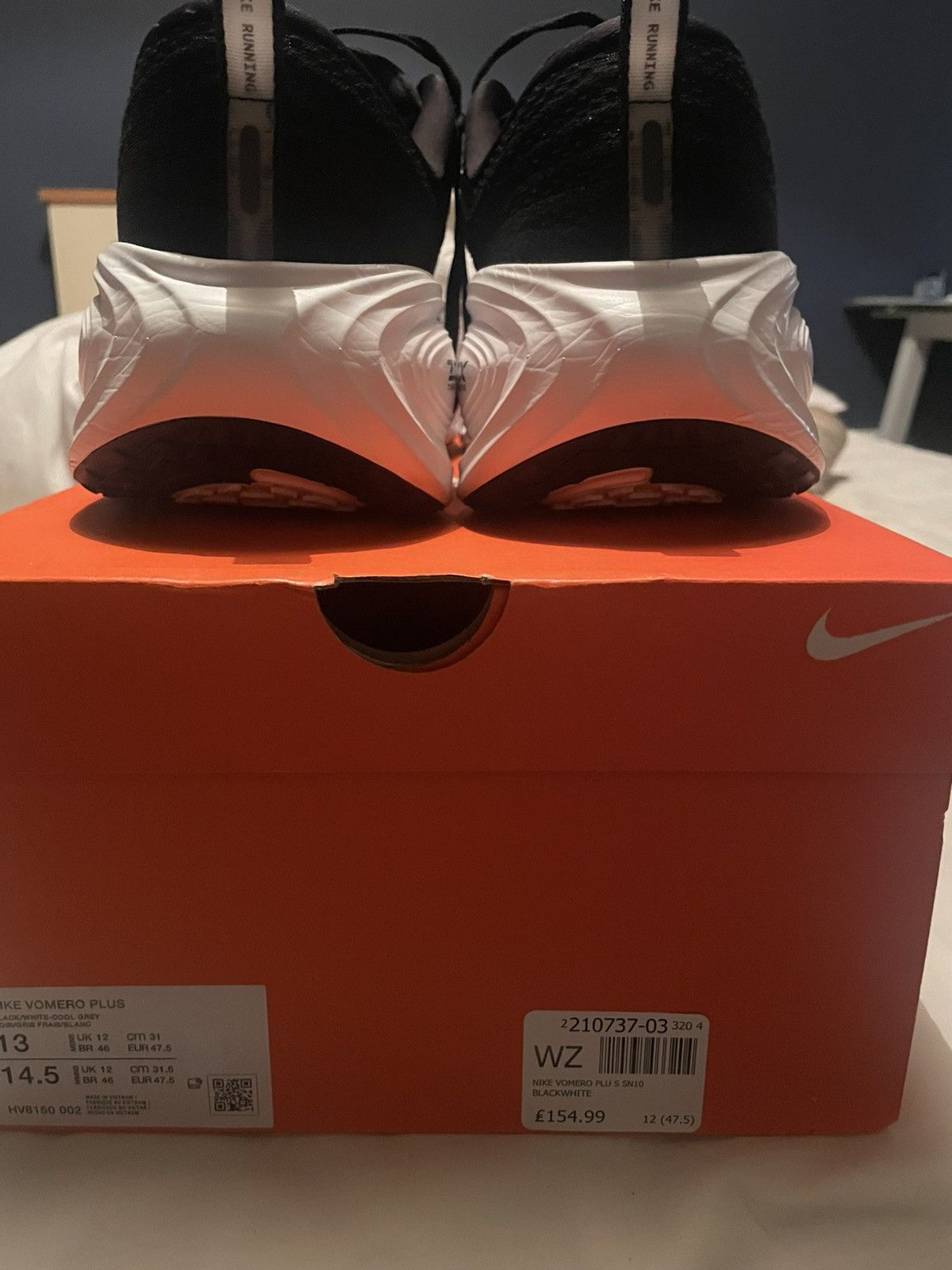 Nike Nike Vomero 18 Plus, Black and White, size 12 UK Size US 13 / EU 46 - 12 Thumbnail