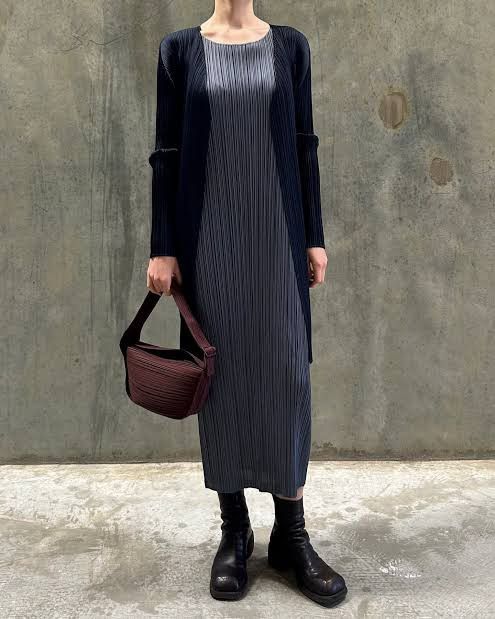 Pleats Please Issey Miyake TAX FREE 🇺🇸 issey miyake pleats please black long cardigan Size S / US 4 / IT 40 - 2 Thumbnail