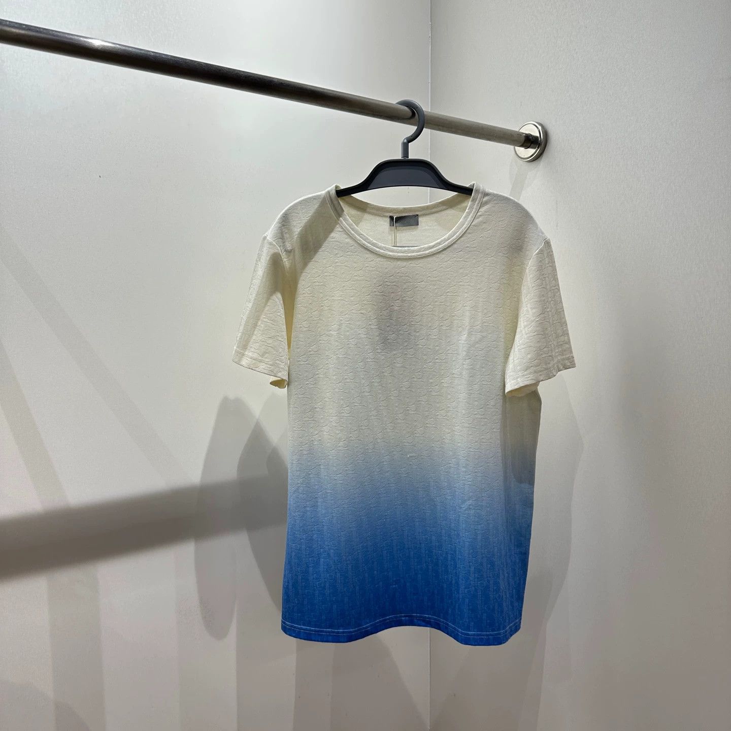 Christian Dior Monsieur Dior Oblique White Blue Gradient Short Sleeve M Size M / US 6-8 / IT 42-44 - 1 Thumbnail