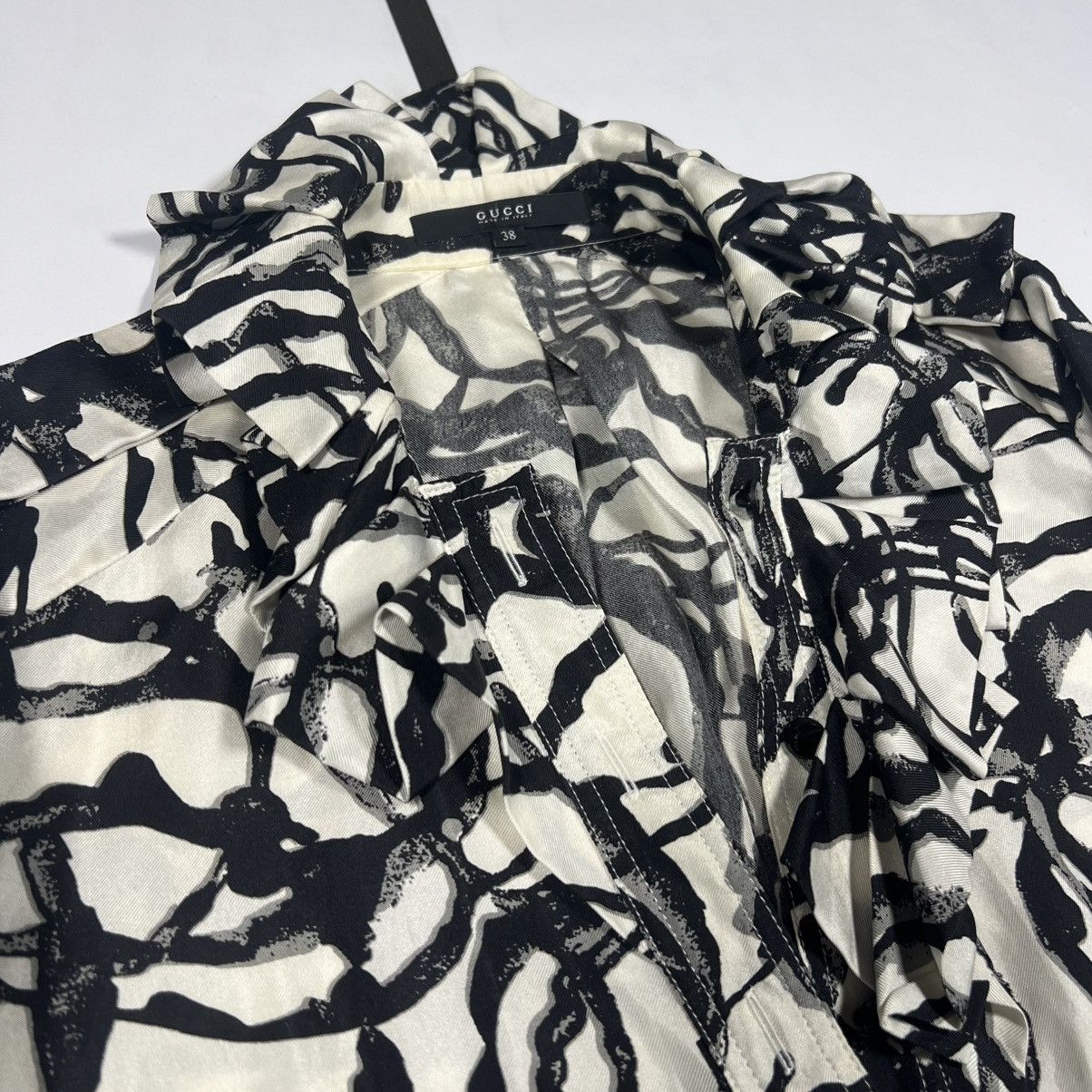 Gucci |[ SS07 Gucci Abstract Print Silk Button Up Blouse ]| Size XS / US 0-2 / IT 36-38 - 3 Thumbnail