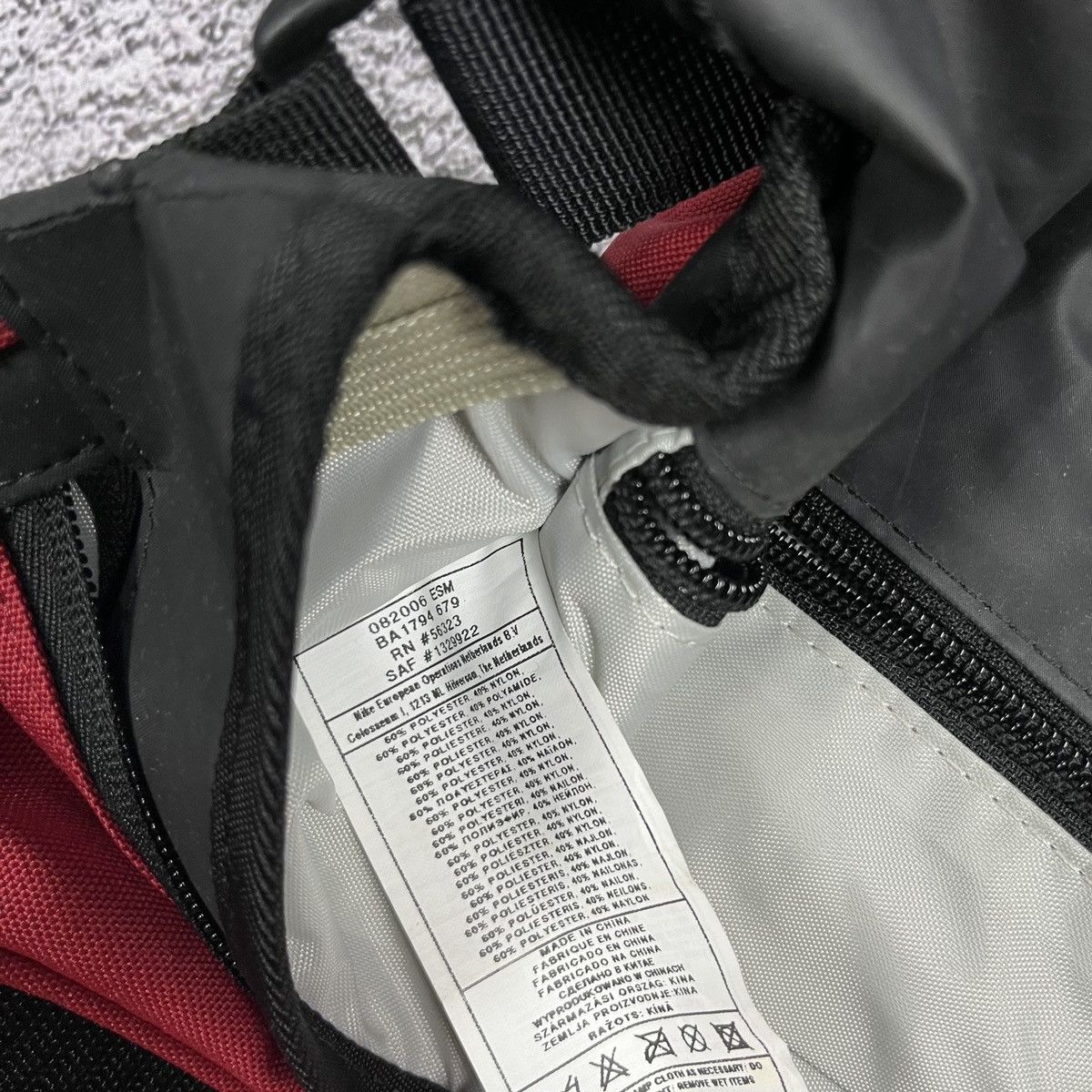 Nike × Vintage 🧰VINTAGE🧰 Nike 90s Crossbody Messenger Y2K Red Shoulder Bag Size ONE SIZE - 9 Thumbnail