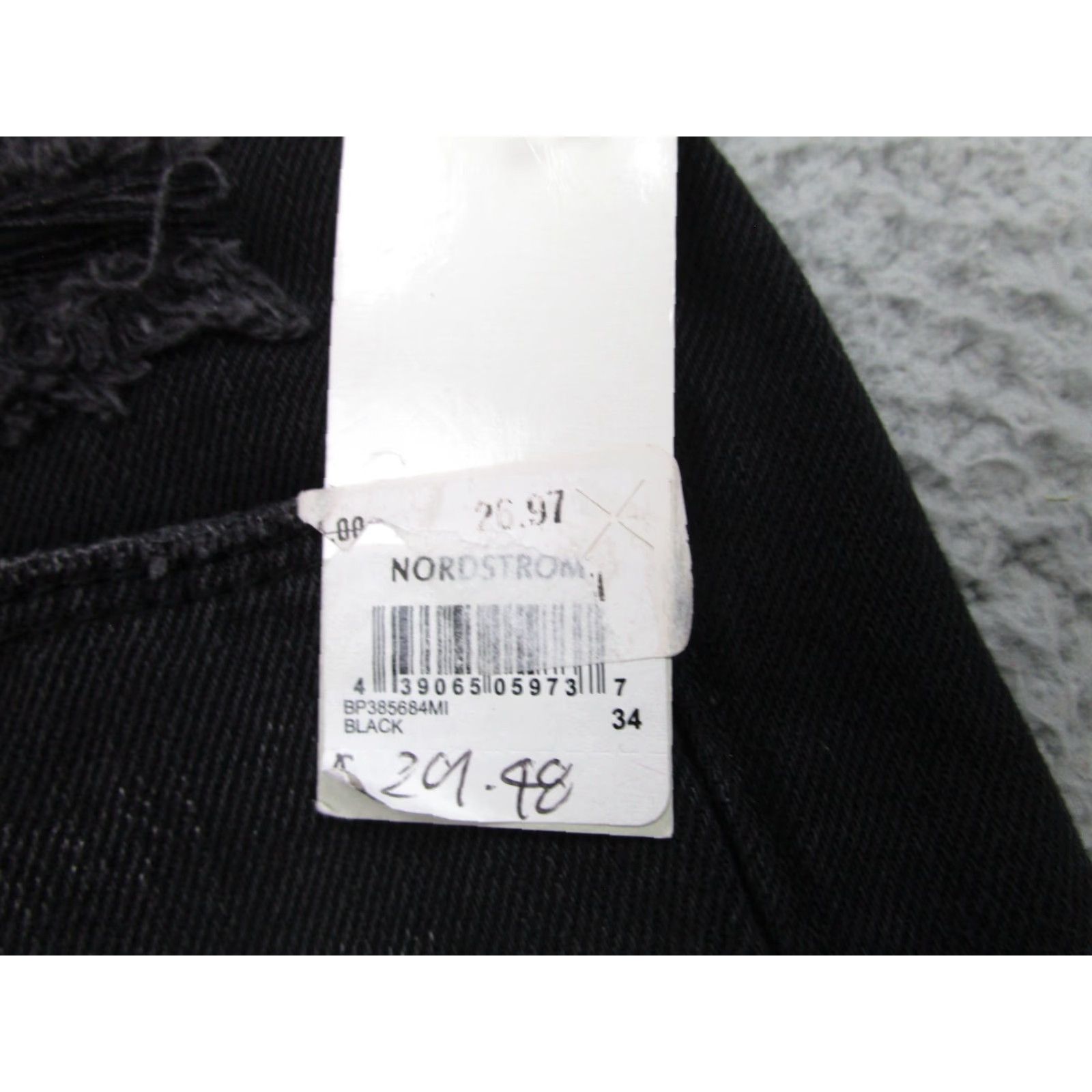 Vintage BP Shorts Women 42 Waist Black Denim Cut-Off Destroyed Fringe Frayed Jeans Shorts Womens 42 in Black BP Style: Cut-off Vintage: No Mens/Womens: Womens Size 28" / US 6 / IT 42 - 5 Thumbnail