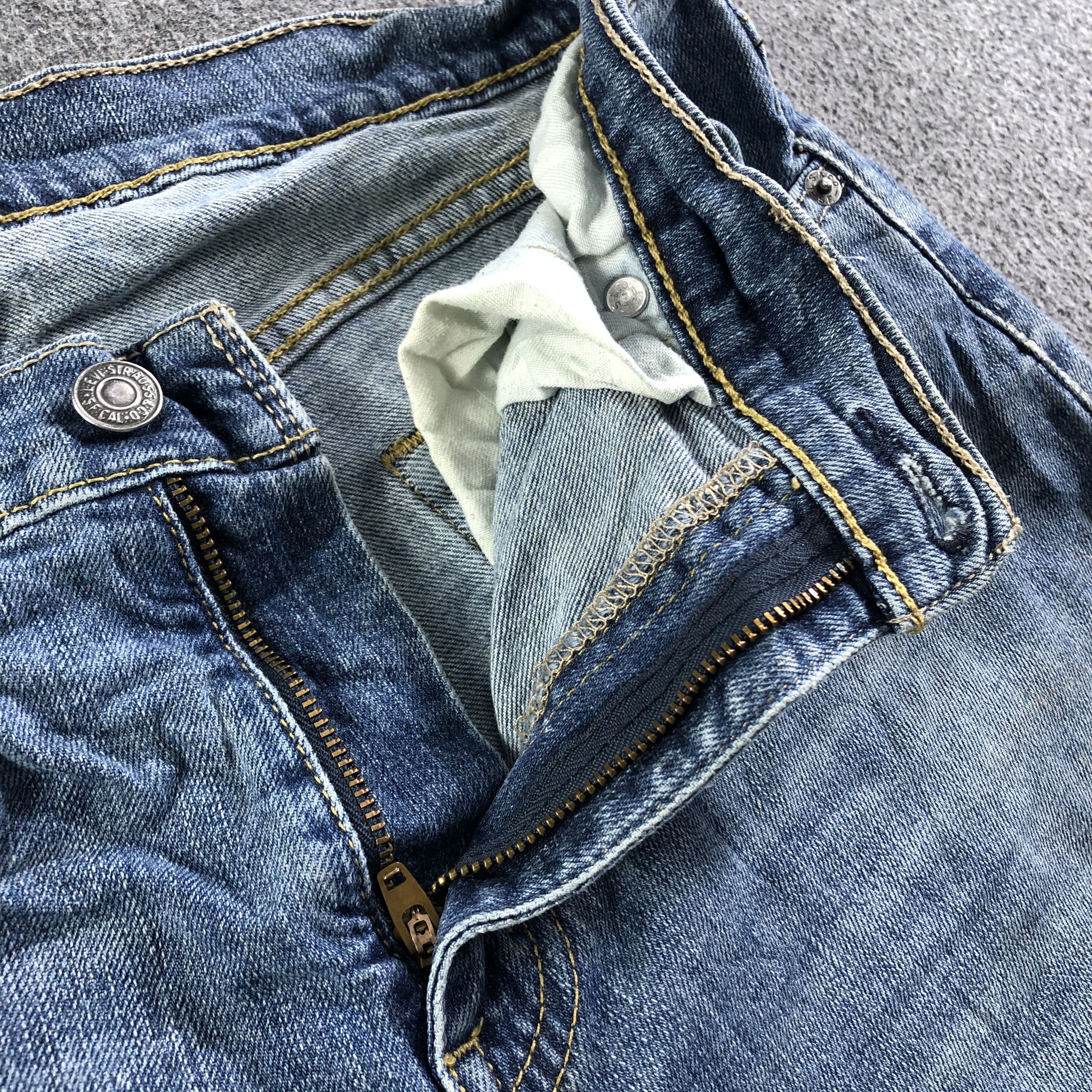 Levi's Vintage Blue Wash Levis 559 Jeans-J3305 Size US 32 / EU 48 - 8 Thumbnail