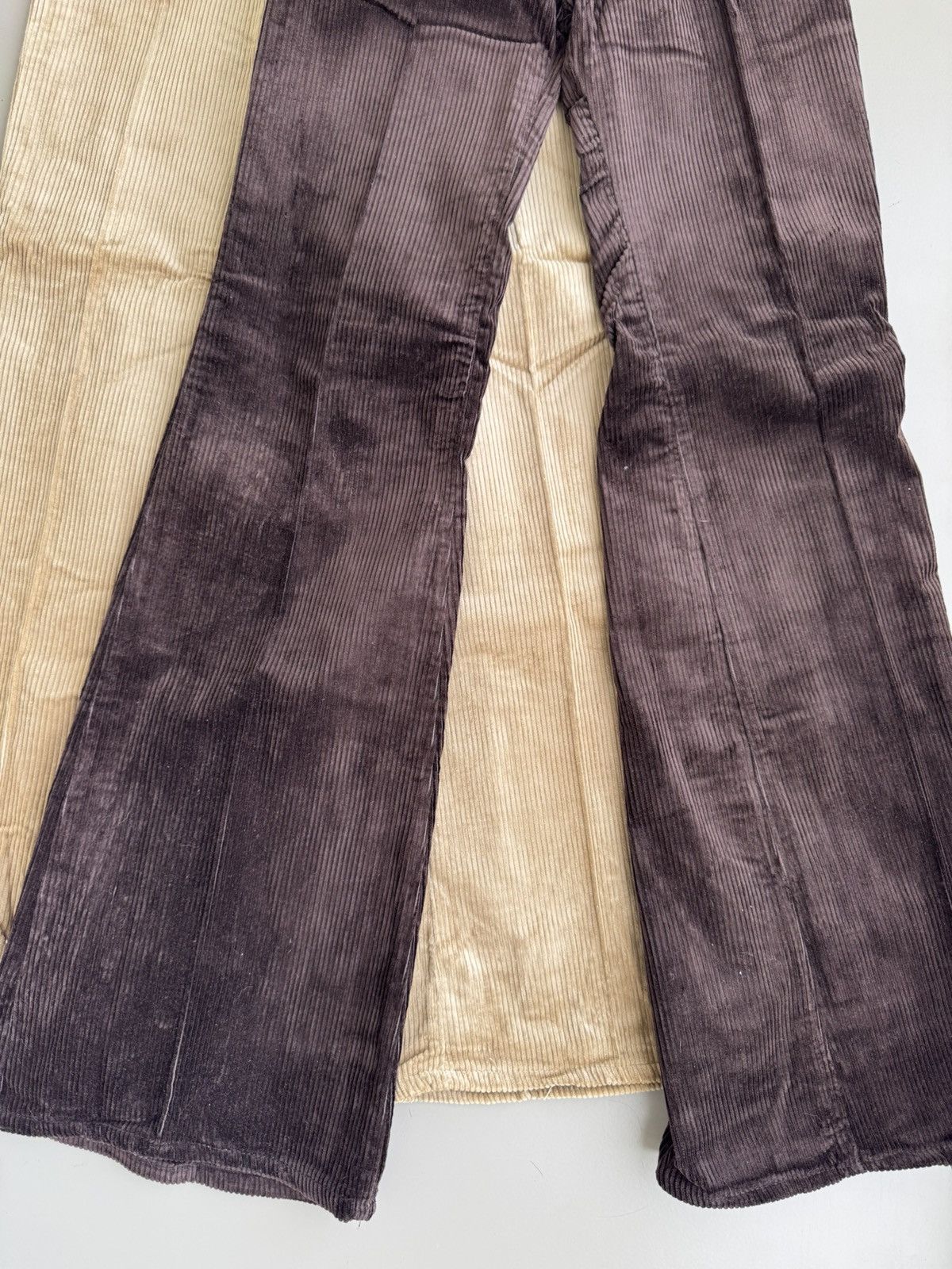 Levi's Vintage Clothing Vintage Deadstock Levi’s Bootcut Corduroy Size 26" / US 2 / IT 38 - 2 Thumbnail