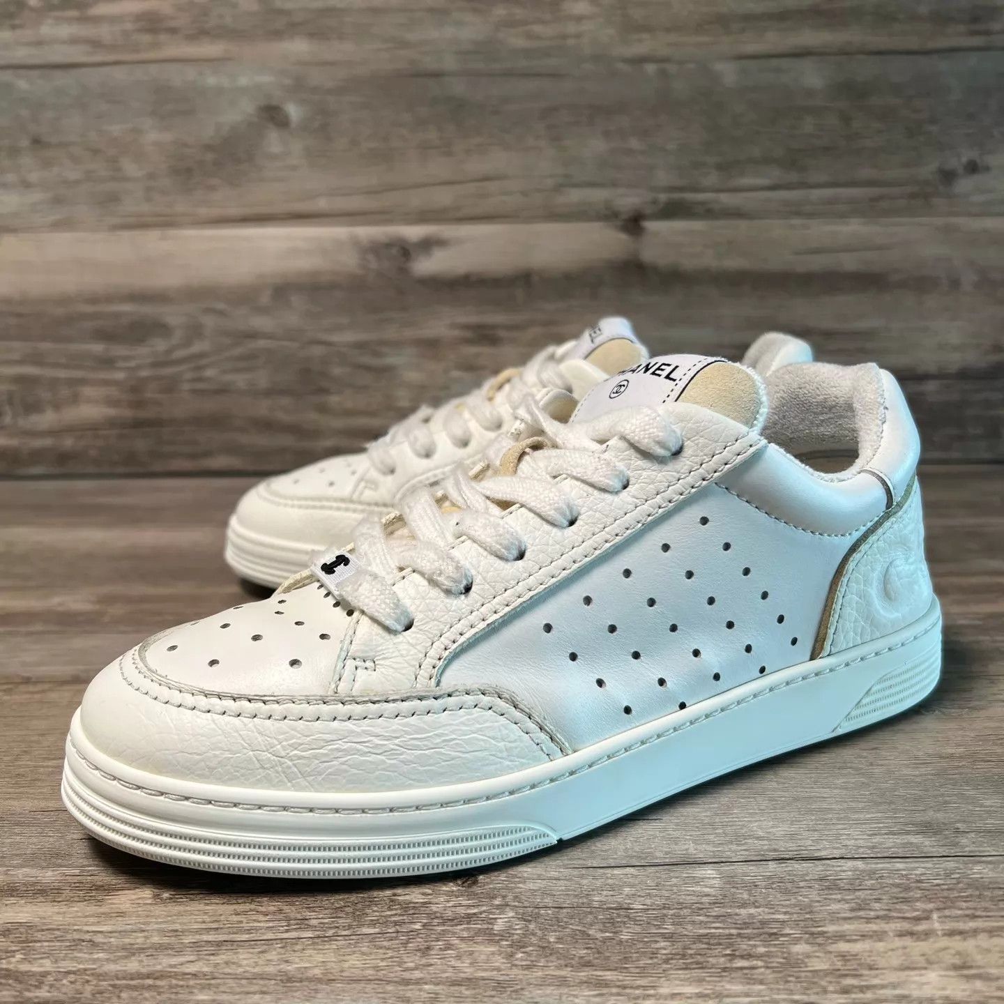 Chanel Chanel 22P White Sneaker 37.5 Size US 7 / IT 37 - 1 Thumbnail
