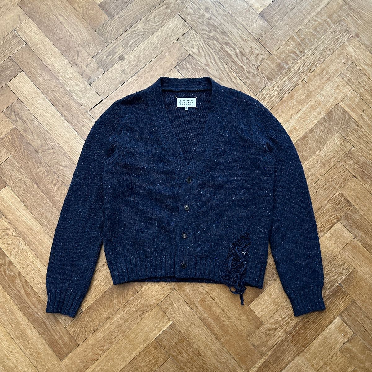 Maison Margiela FW20 Navy Multicolor Destroyed Cardigan Size US S / EU 44-46 / 1 - 1 Thumbnail