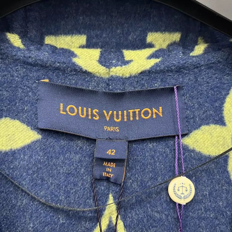 Louis Vuitton Louis Vuitton Blue presbyopic cashmere coat Size M / US 6-8 / IT 42-44 - 5 Thumbnail