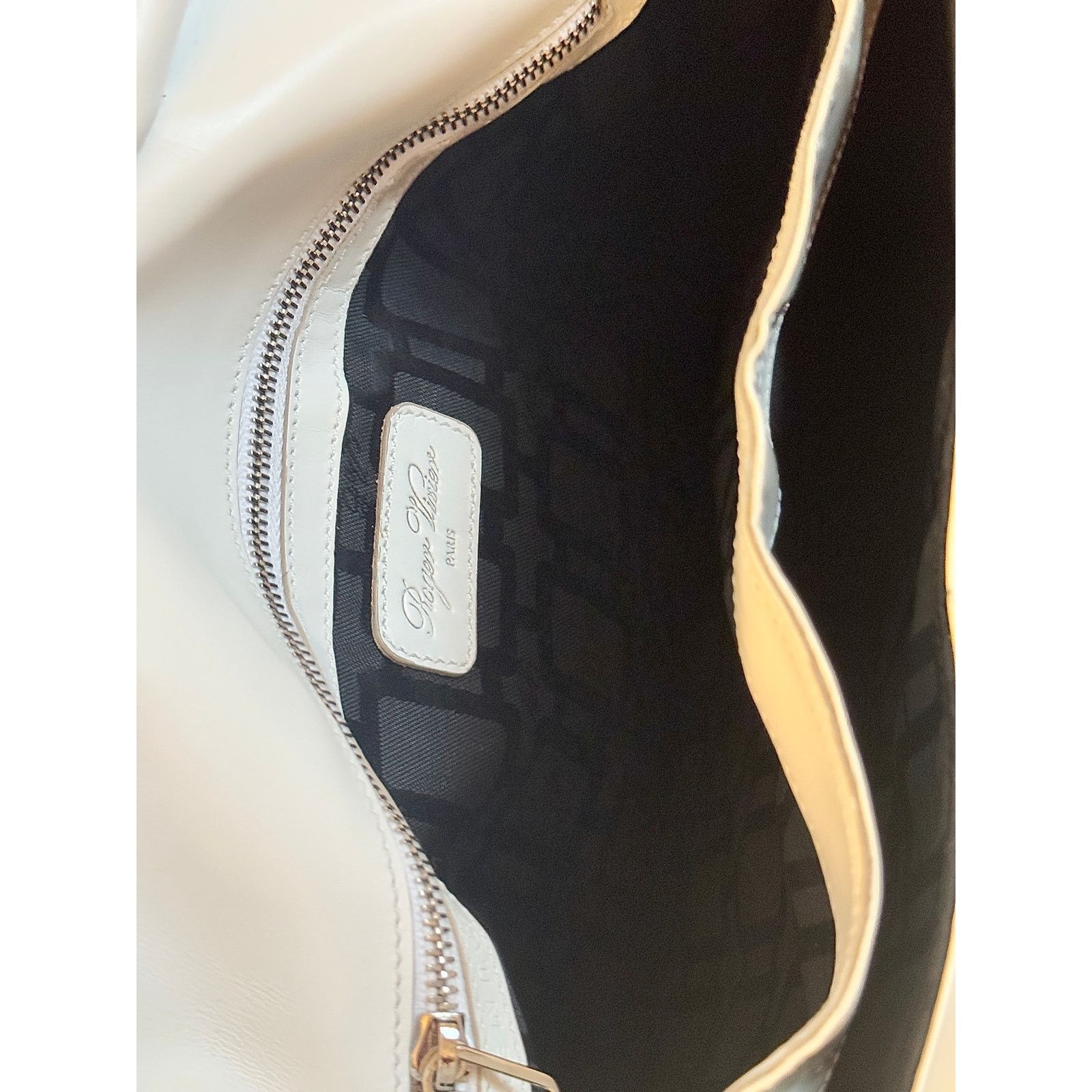 Roger Vivier Roger Vivier White Patent Leather Shoulder Bag Size ONE SIZE - 5 Thumbnail