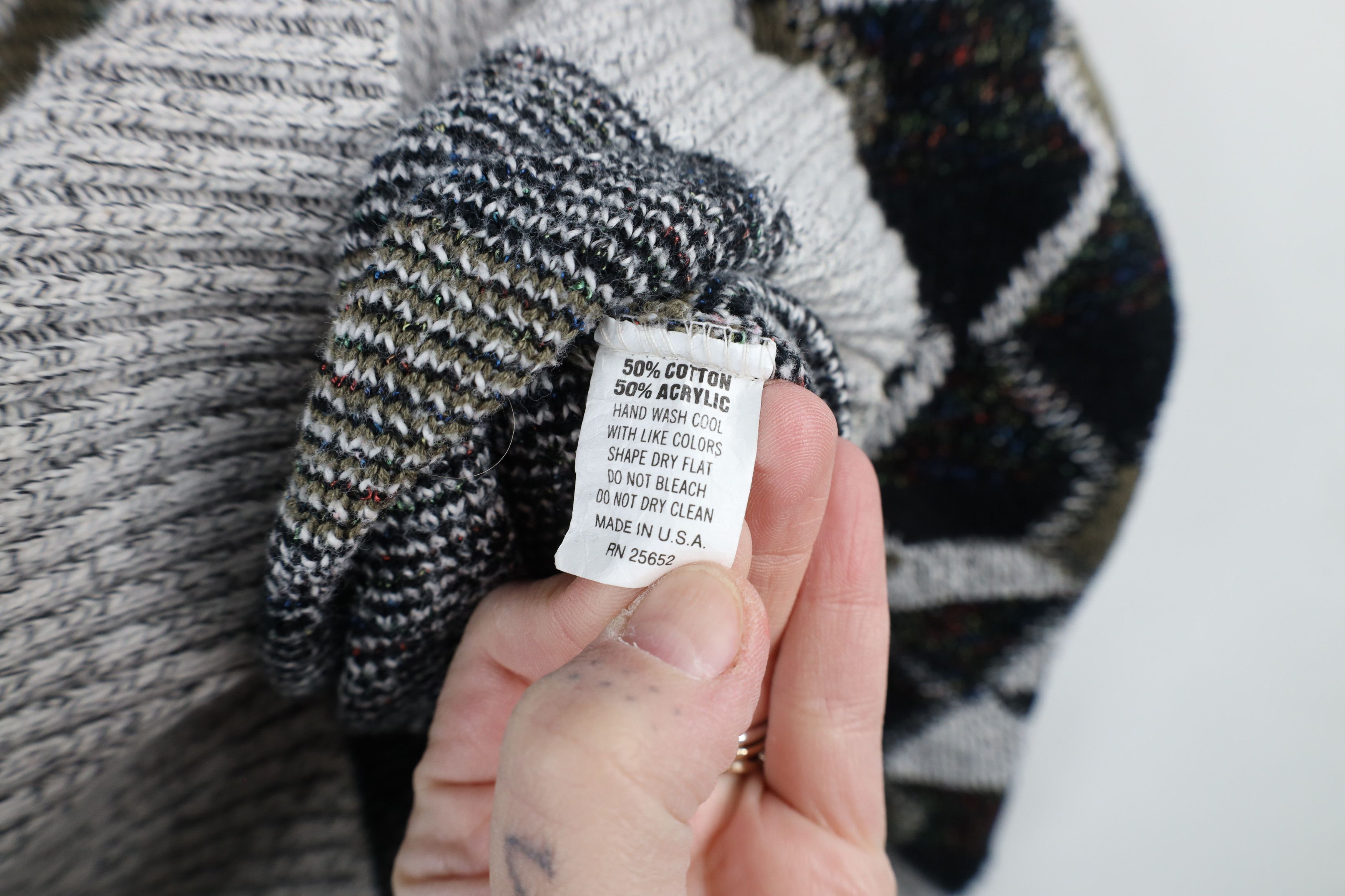 Vintage Vintage 90s Coogi Style Geometric Diamond Knit Sweater USA Size US L / EU 52-54 / 3 - 7 Thumbnail
