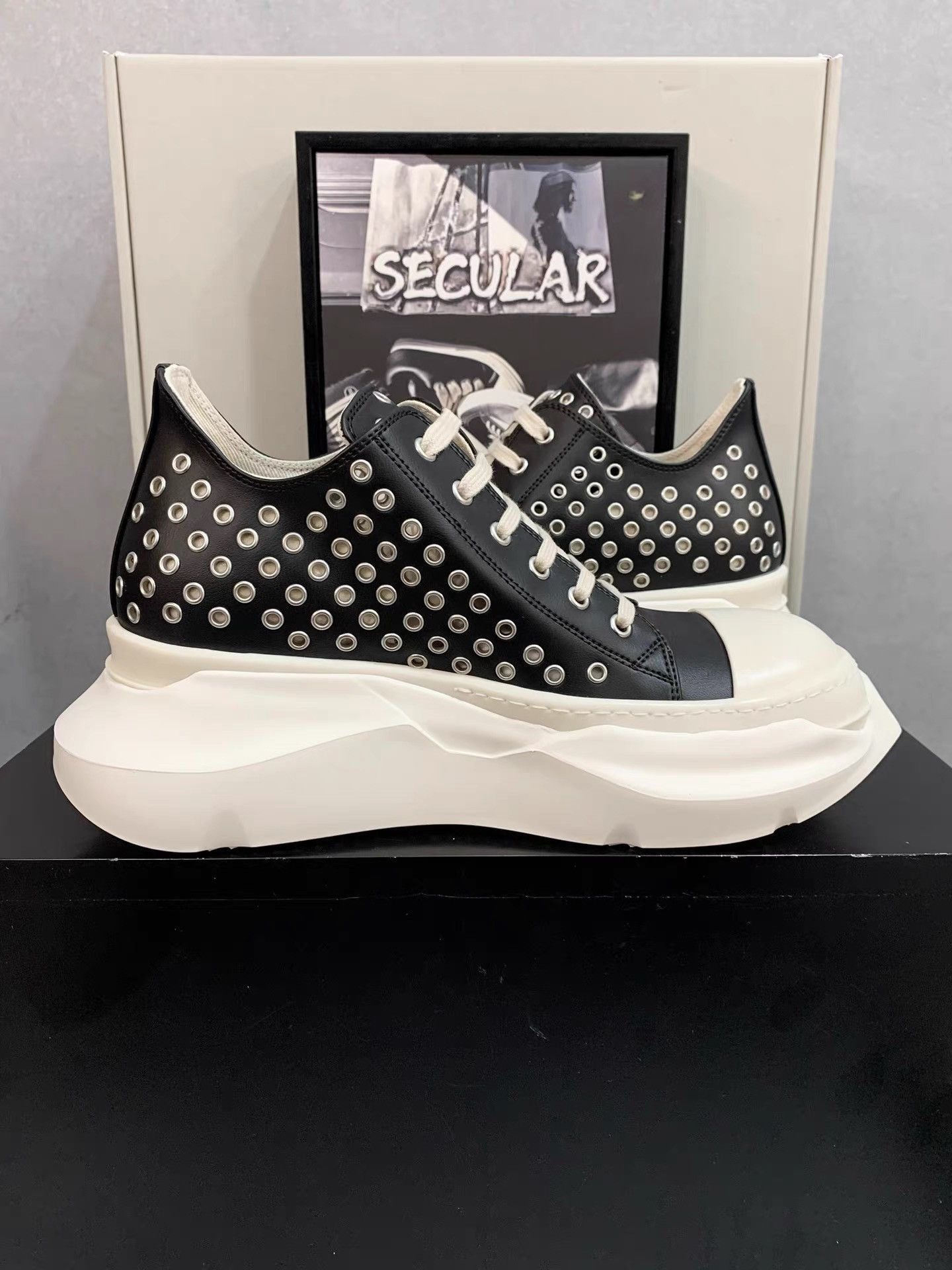 Rick Owens Rick Owens Black Leather Tractor Sole Low Sneakers K34 Size US 5 / IT 35 - 5 Thumbnail