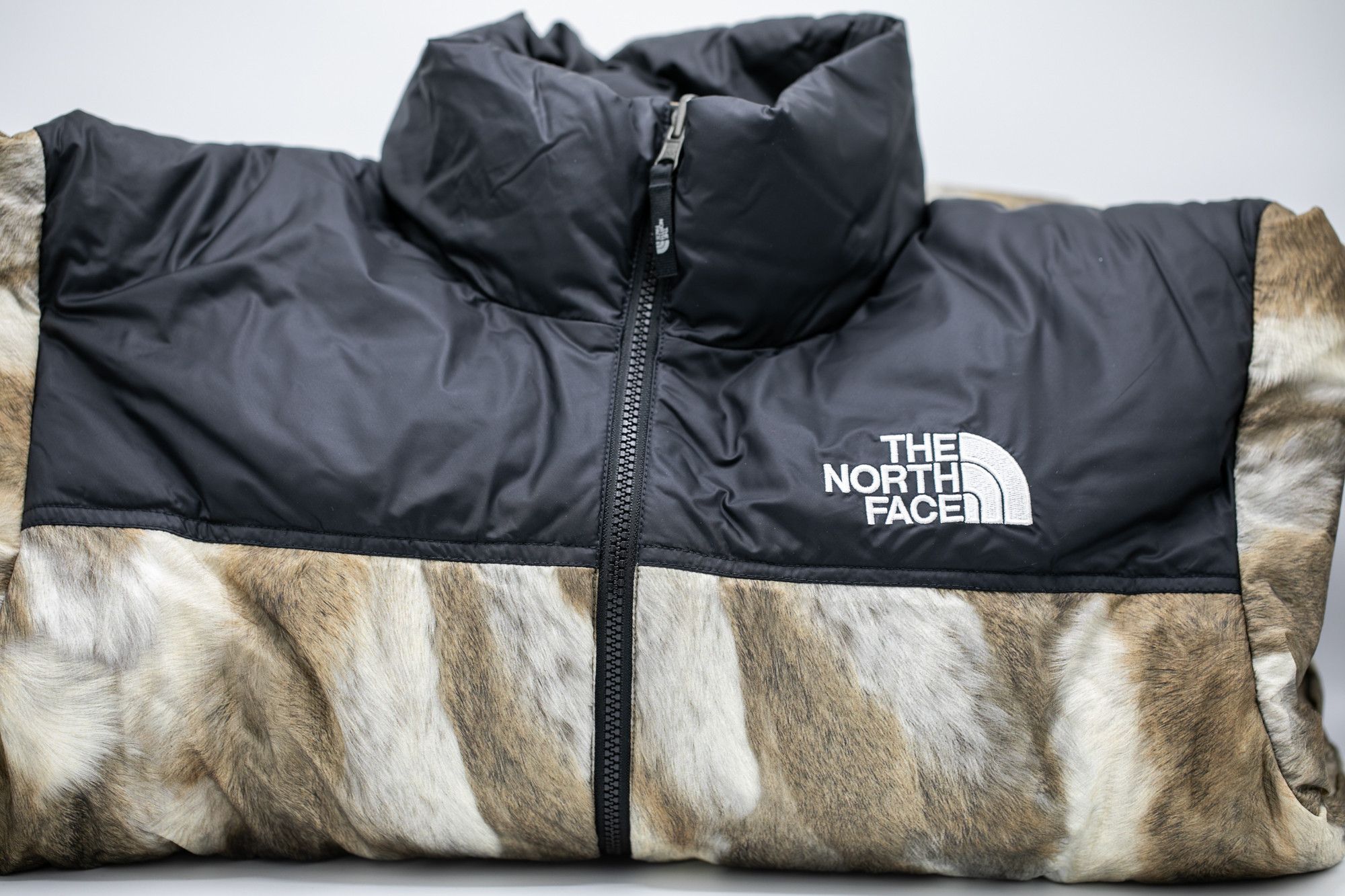Supreme × The North Face Supreme®/The North Face® Nuptse Jacket in Fur Print- New Size US M / EU 48-50 / 2 - 3 Thumbnail