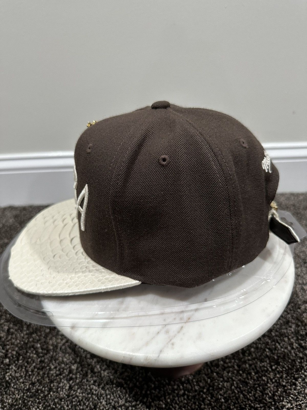 Just Don Just Don x Mitchell & Ness NBA Brown / White Python Hat Size ONE SIZE - 6 Thumbnail