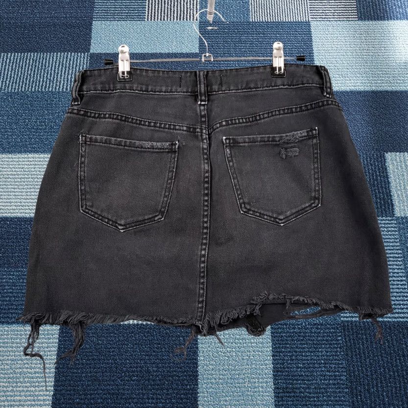 Pacsun PacSun Skirt Womens 27 Black Mini Distressed Flat Front Dark Wash Denim Cotton Button Zipper Pockets Size 27" / US 4 / IT 40 - 1 Thumbnail