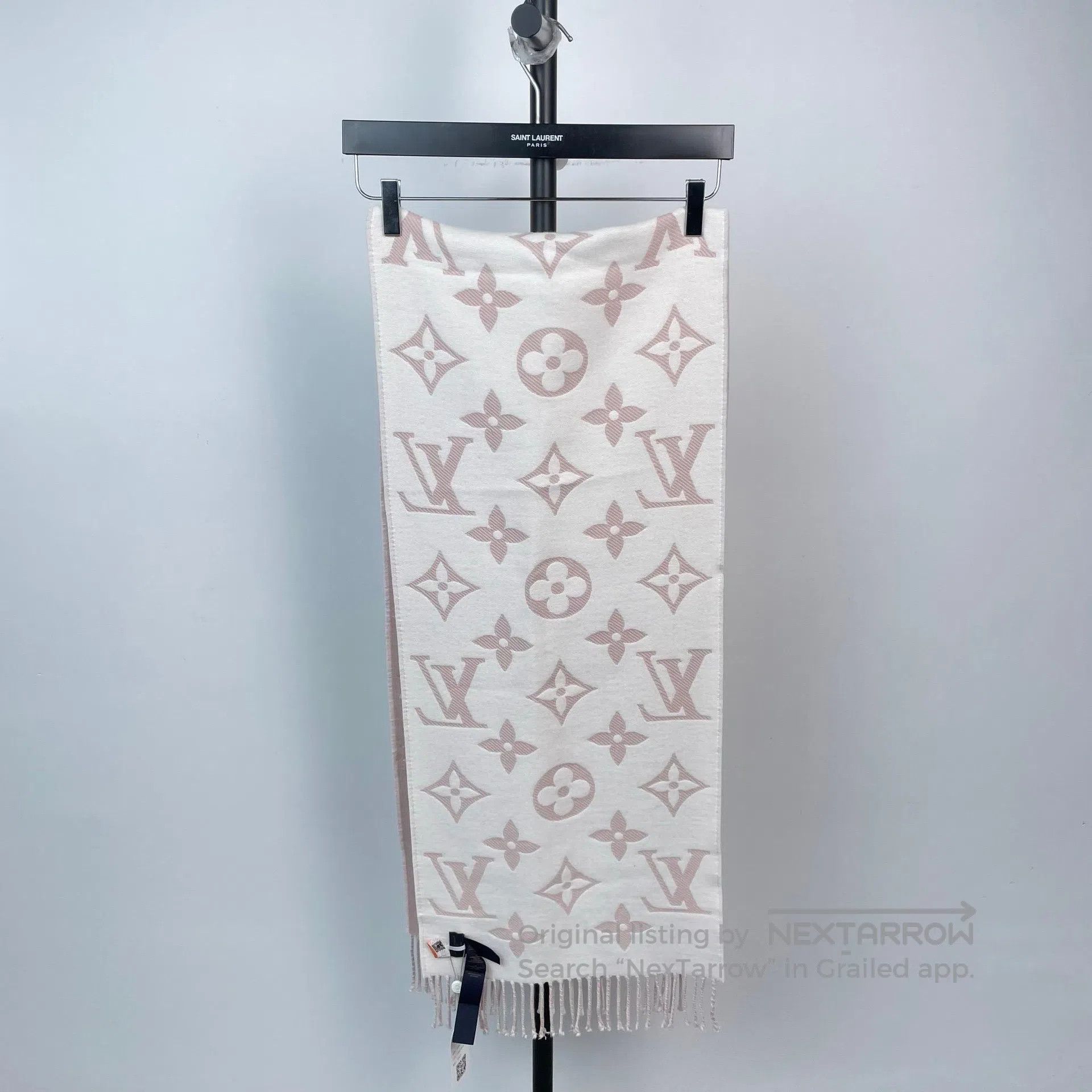 Louis Vuitton Louis Vuitton Pink and white classic old pattern double-si Size ONE SIZE - 5 Thumbnail