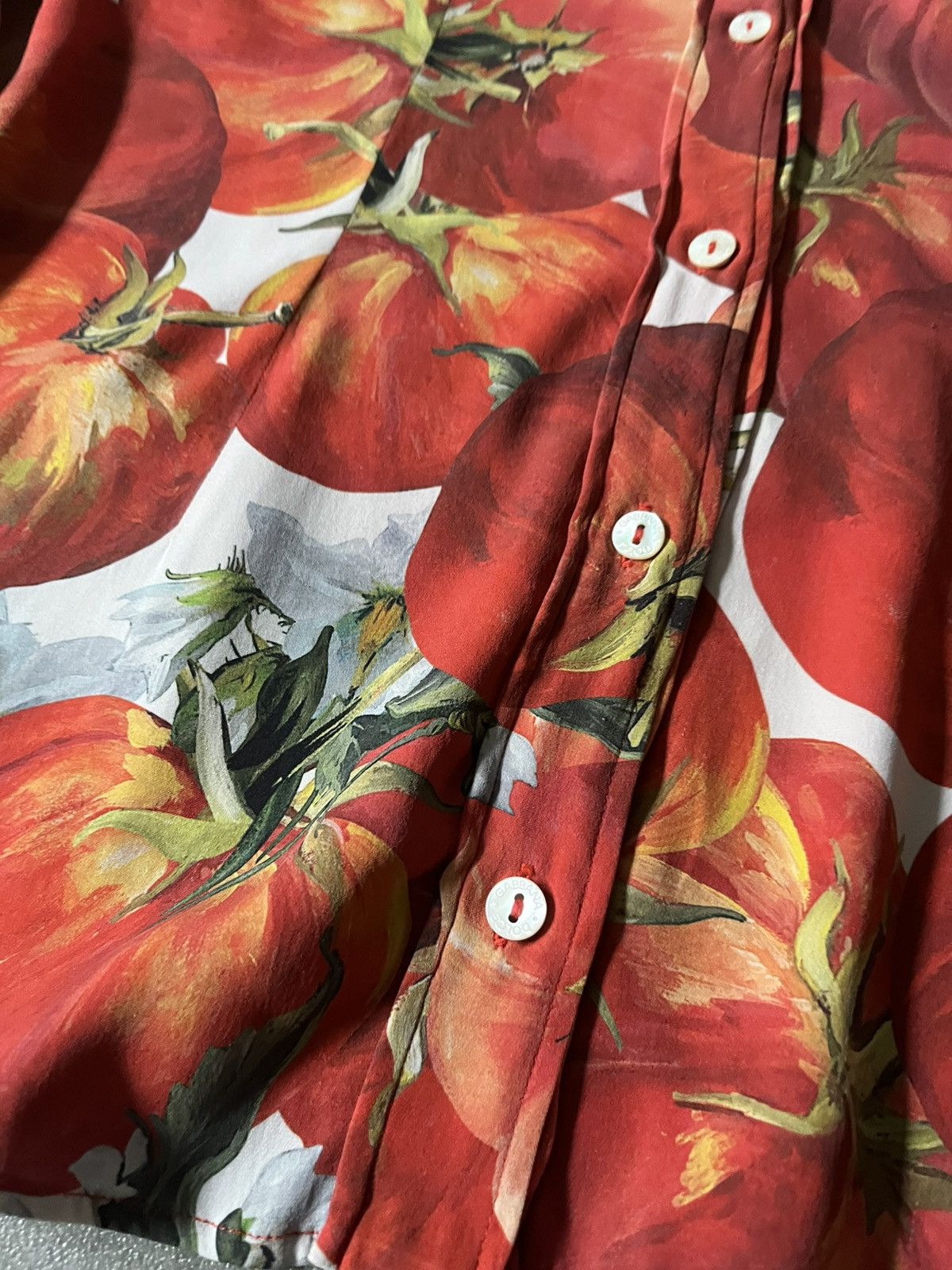 Dolce & Gabbana Dolce & Gabbana S/S 2012 silk tomato print shirt Size S / US 4 / IT 40 - 7 Thumbnail