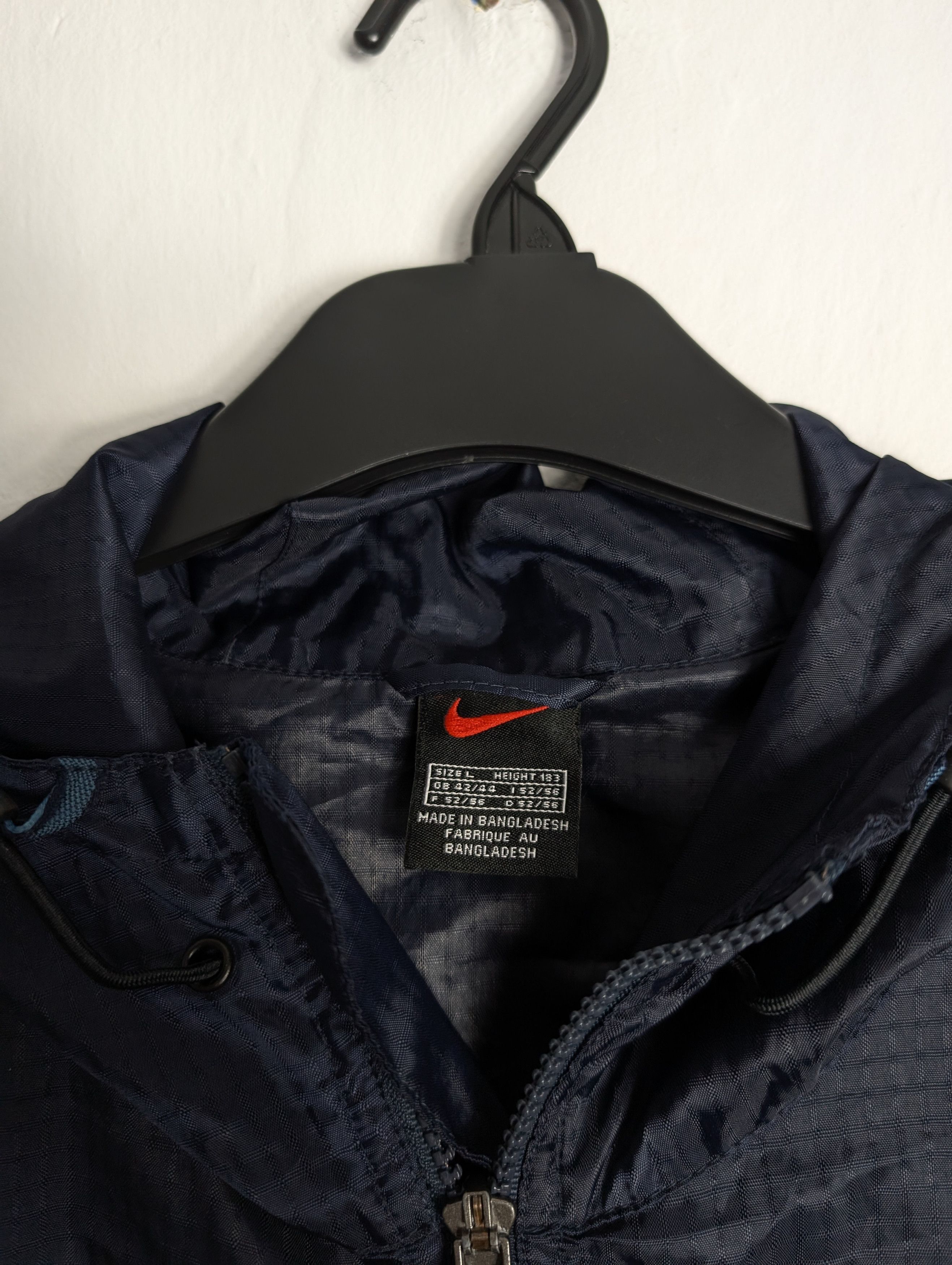 Nike × Vintage Vintage Nike 90s Windbreaker Rain Jacket Full Zip Navy Boxy Size US L / EU 52-54 / 3 - 4 Thumbnail