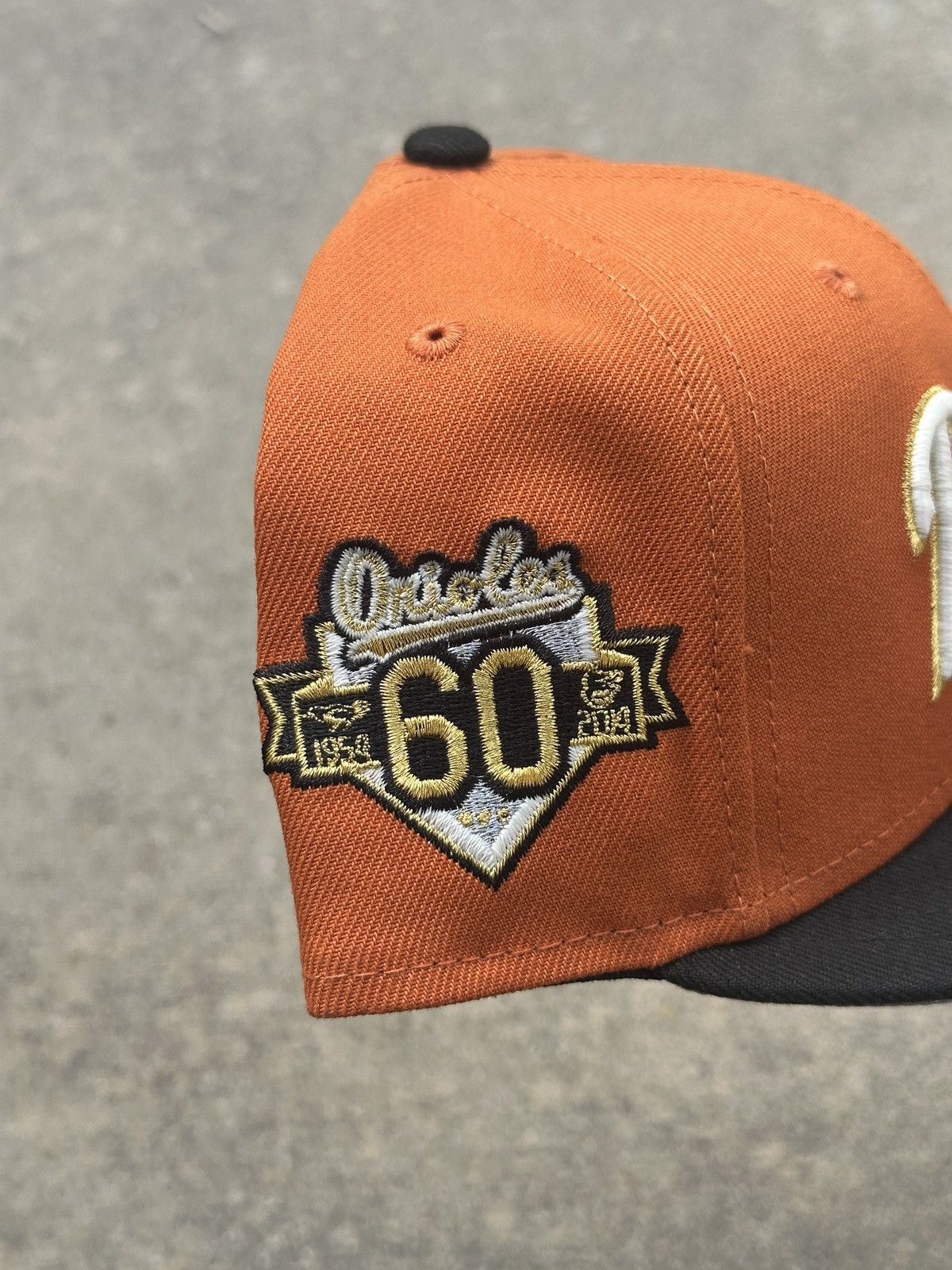 MLB × New Era Baltimore Orioles Script Two Tone Fitted Hat 7 1/4 Size ONE SIZE - 2 Thumbnail