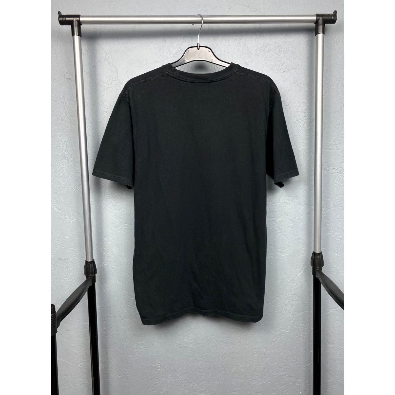 Valentino VINTAGE Valentino Jeans Vintage Mens Crew Neck T-Shirt Size XXL Black Cotton Logo Short Sleeve Crew Neck T-Shirt Mens 2XL Size US XXL / EU 58 / 5 - 8 Thumbnail