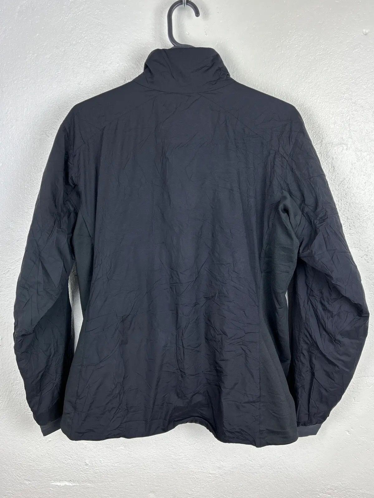 Arc'teryx Arc'Teryx Atom LT Jacket Women's Outdoor In Black Size L / US 10 / IT 46 - 7 Thumbnail