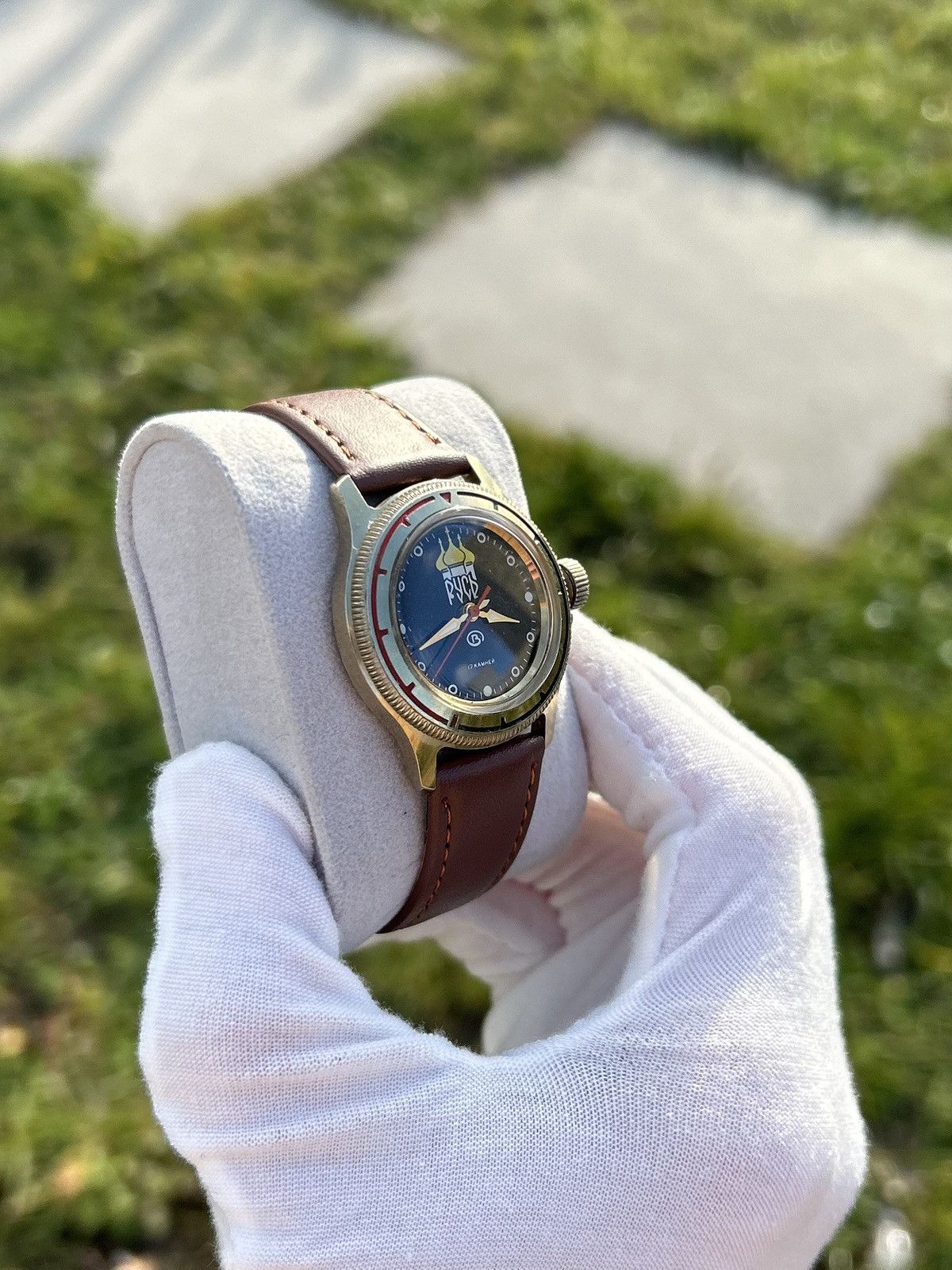 Vintage Vintage Vostok Watch USSR Soviet Mechanical Authentic 1980s Size ONE SIZE - 5 Thumbnail
