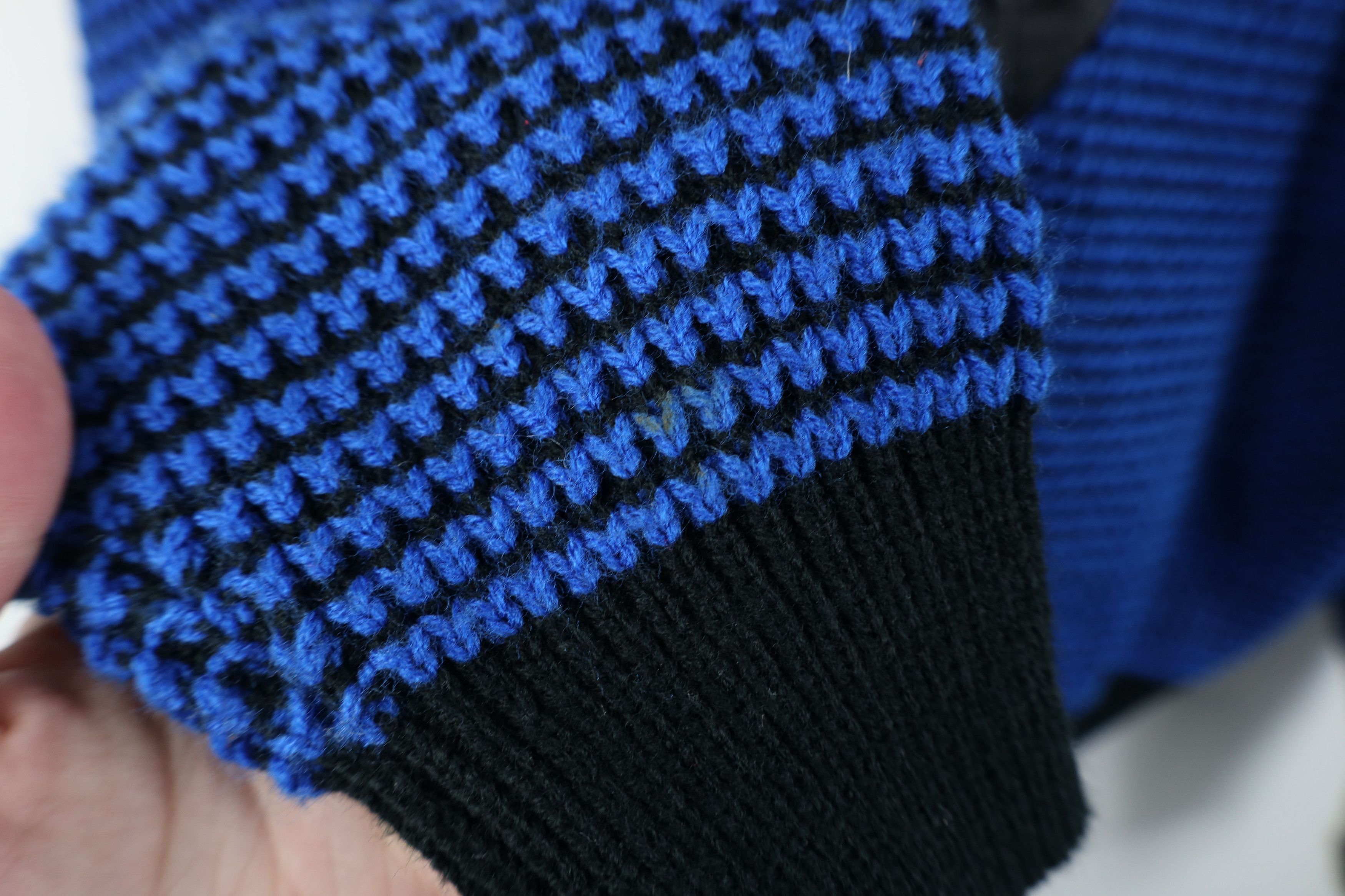 Vintage Vintage 90s Streetwear Trim Chunky Thermal Knit Sweater Blue Size US M / EU 48-50 / 2 - 5 Thumbnail