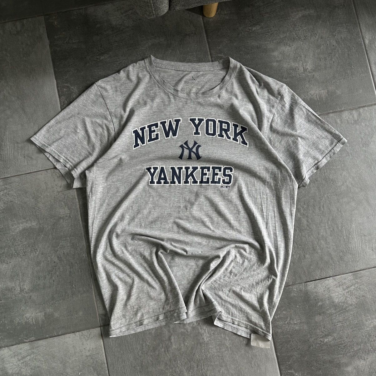 New Era × Vintage Vintage New Era Yankees T-shirts Big Logo Rap Y2K 00s Size US L / EU 52-54 / 3 - 7 Thumbnail