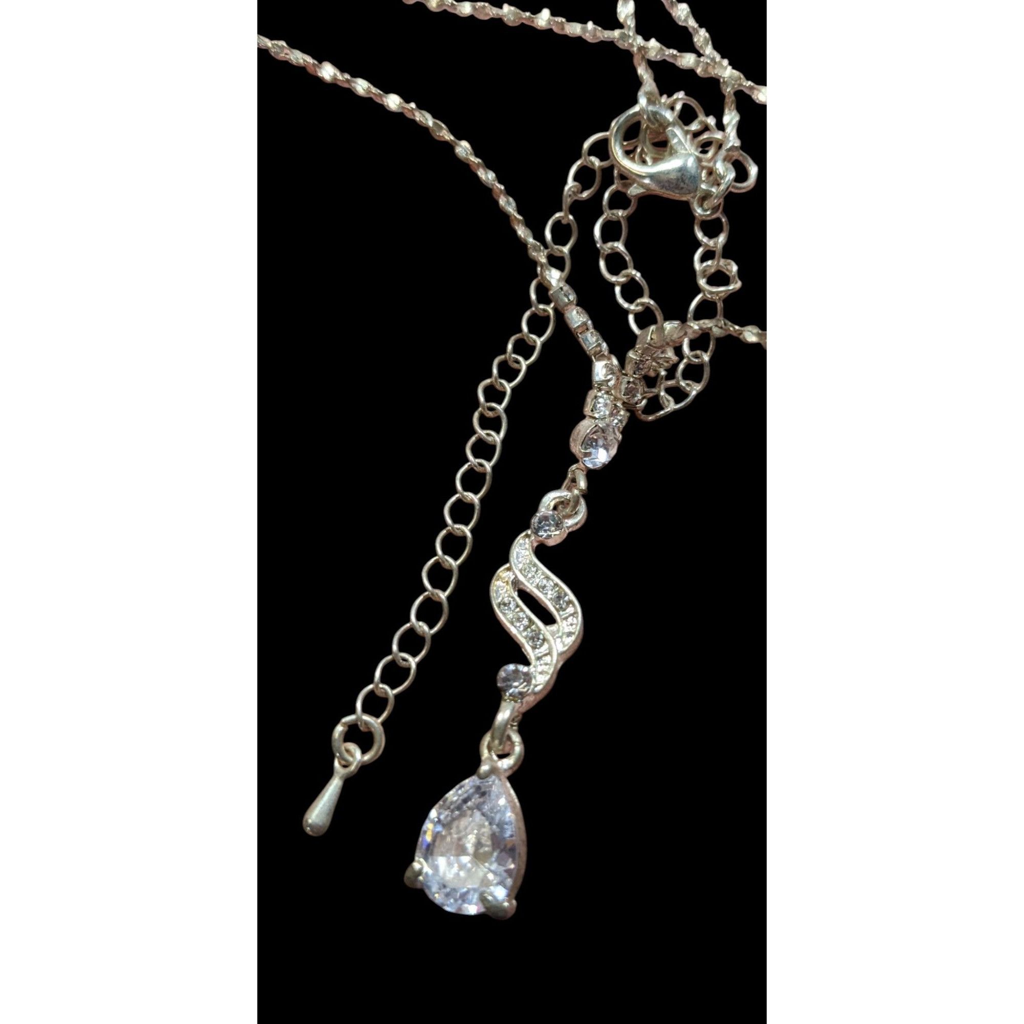Other Vintage Bridal Princess Gemmed Silver Tone Drop Necklace Size ONE SIZE - 3 Thumbnail