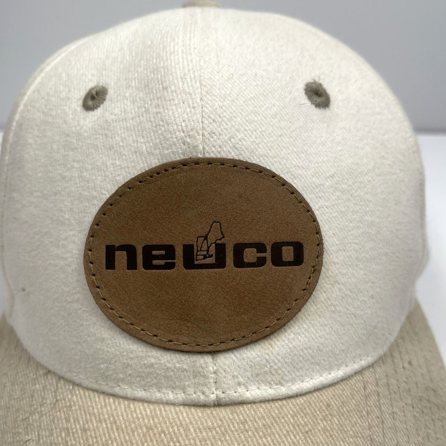 Vintage VINTAGE Four Seasons Hat Adult Neuco Patch Adjustable StrapBack Baseball Cap White Beige Size ONE SIZE - 2 Thumbnail